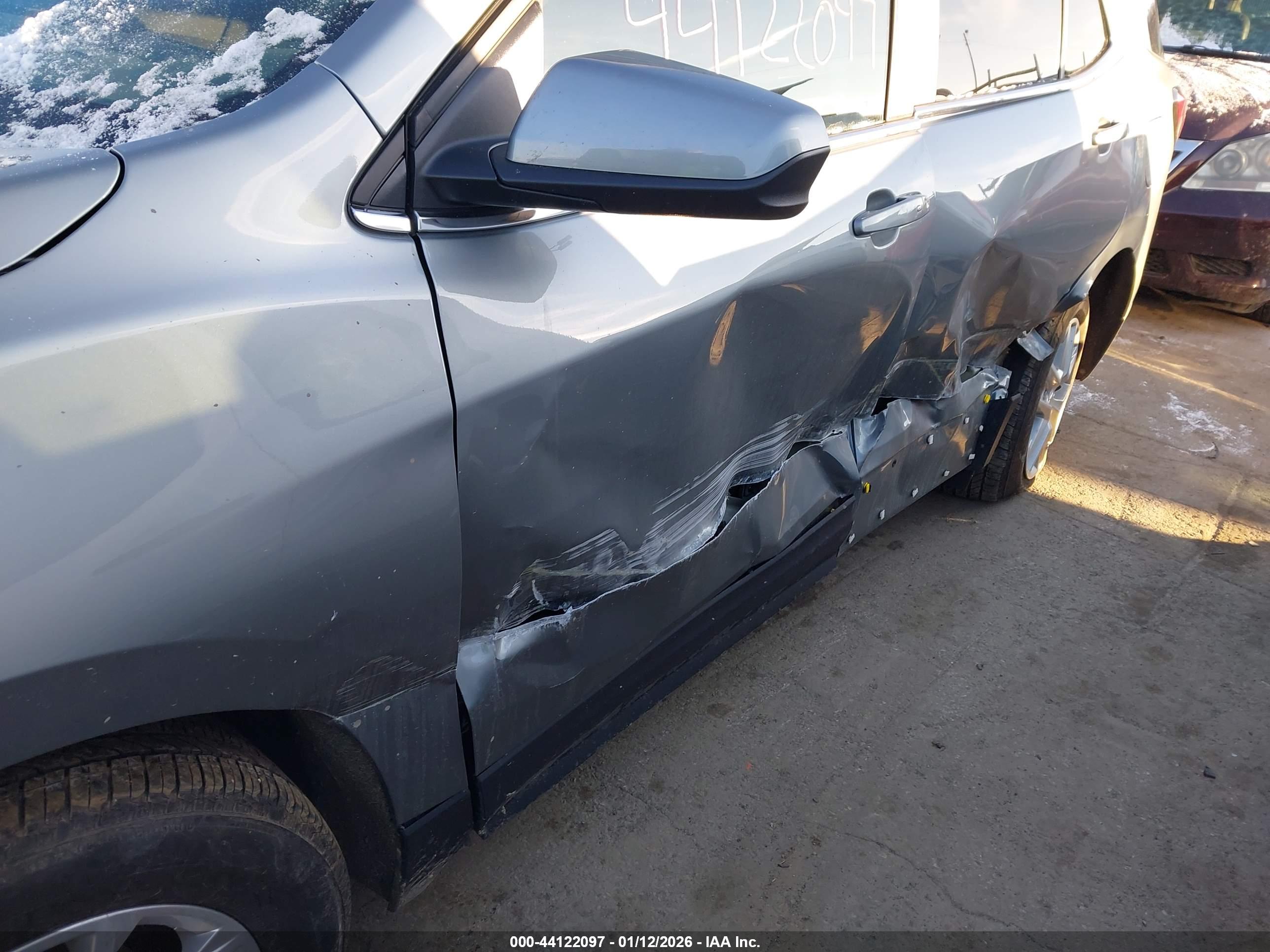 CHEVROLET EQUINOX image 6