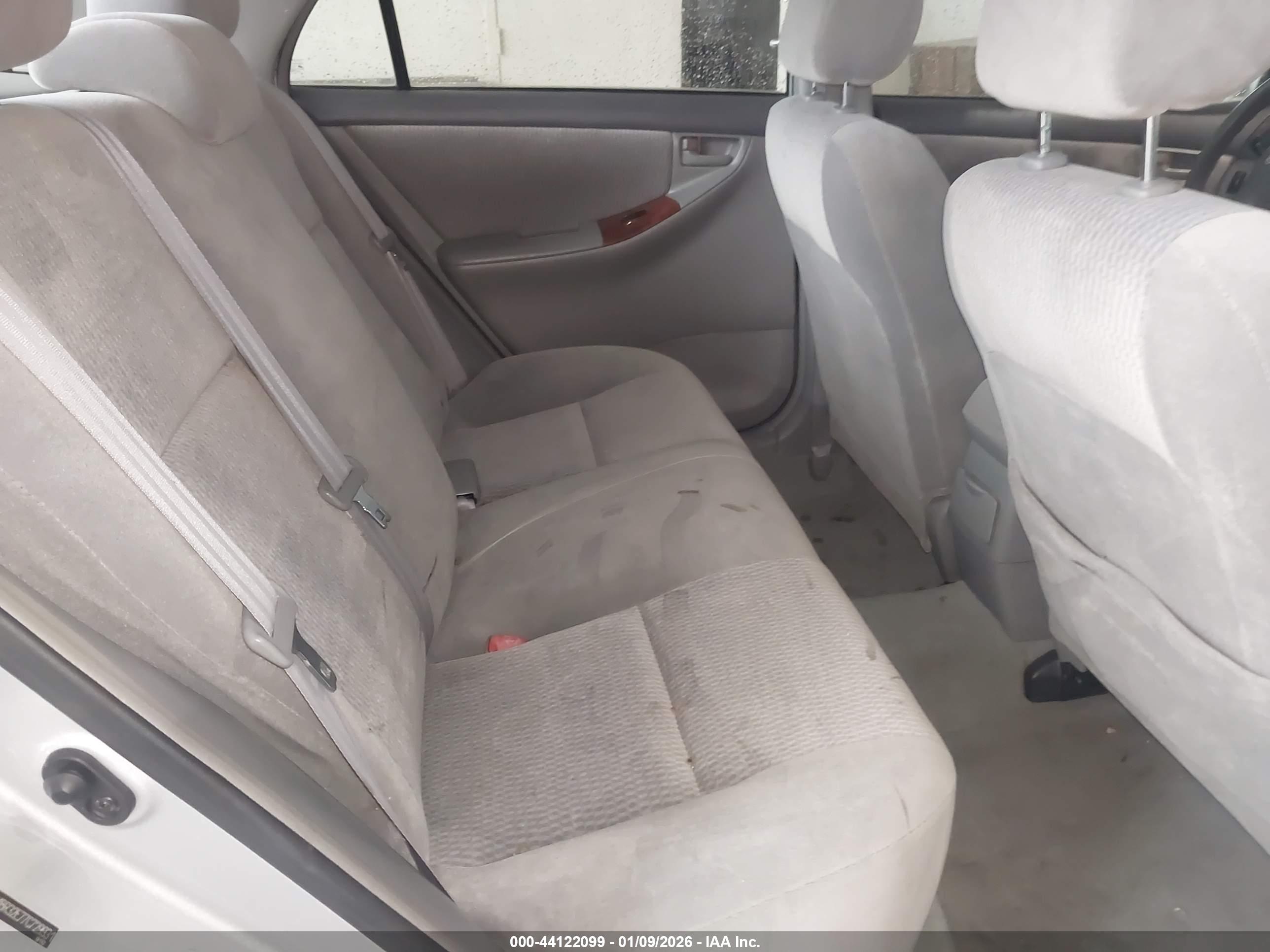 TOYOTA COROLLA image 8