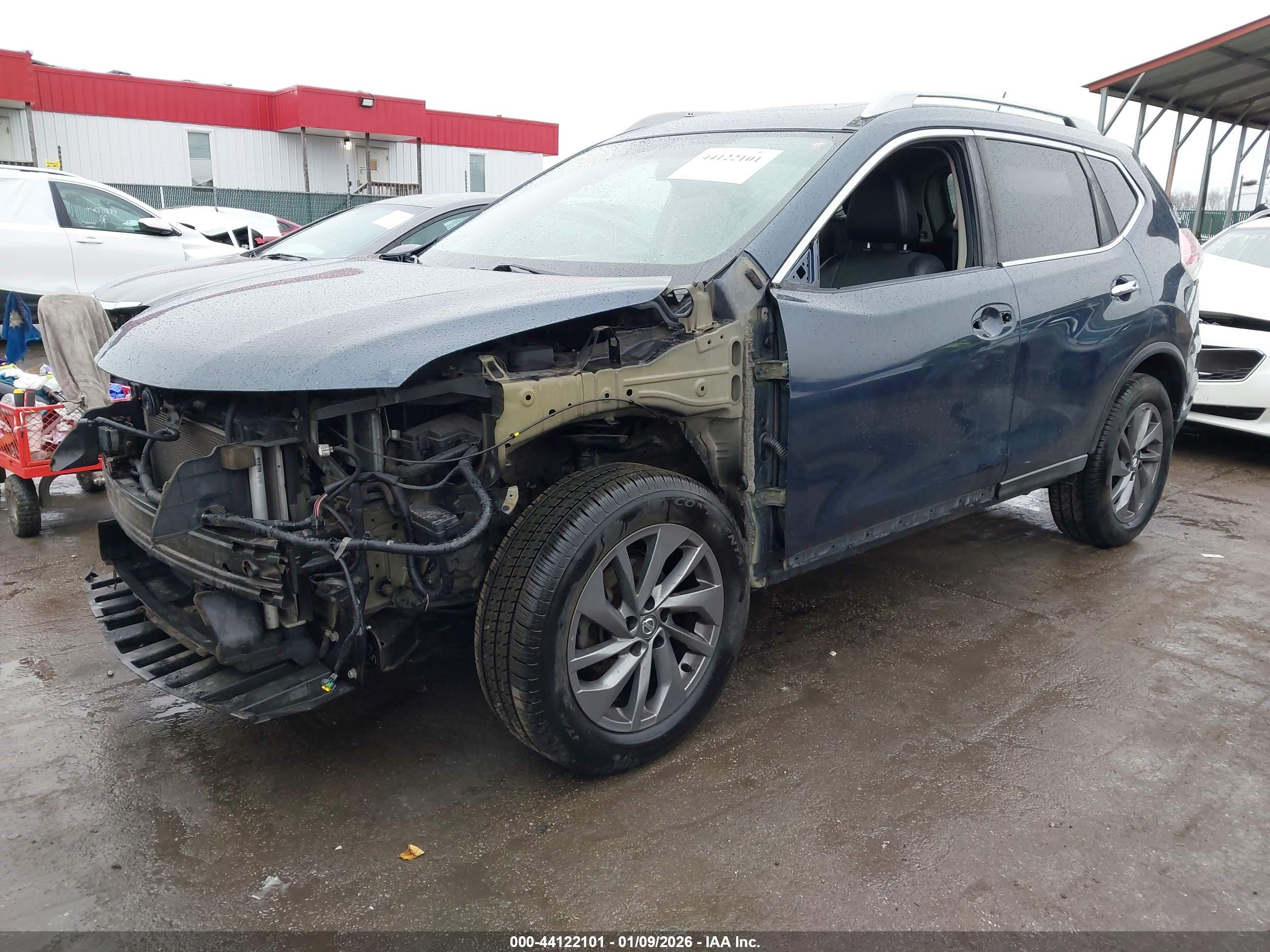 NISSAN ROGUE image 2