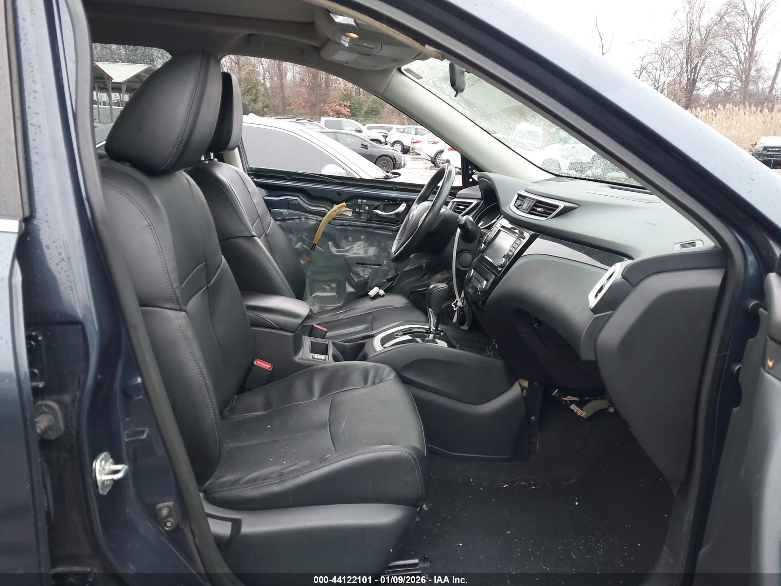 NISSAN ROGUE image 5
