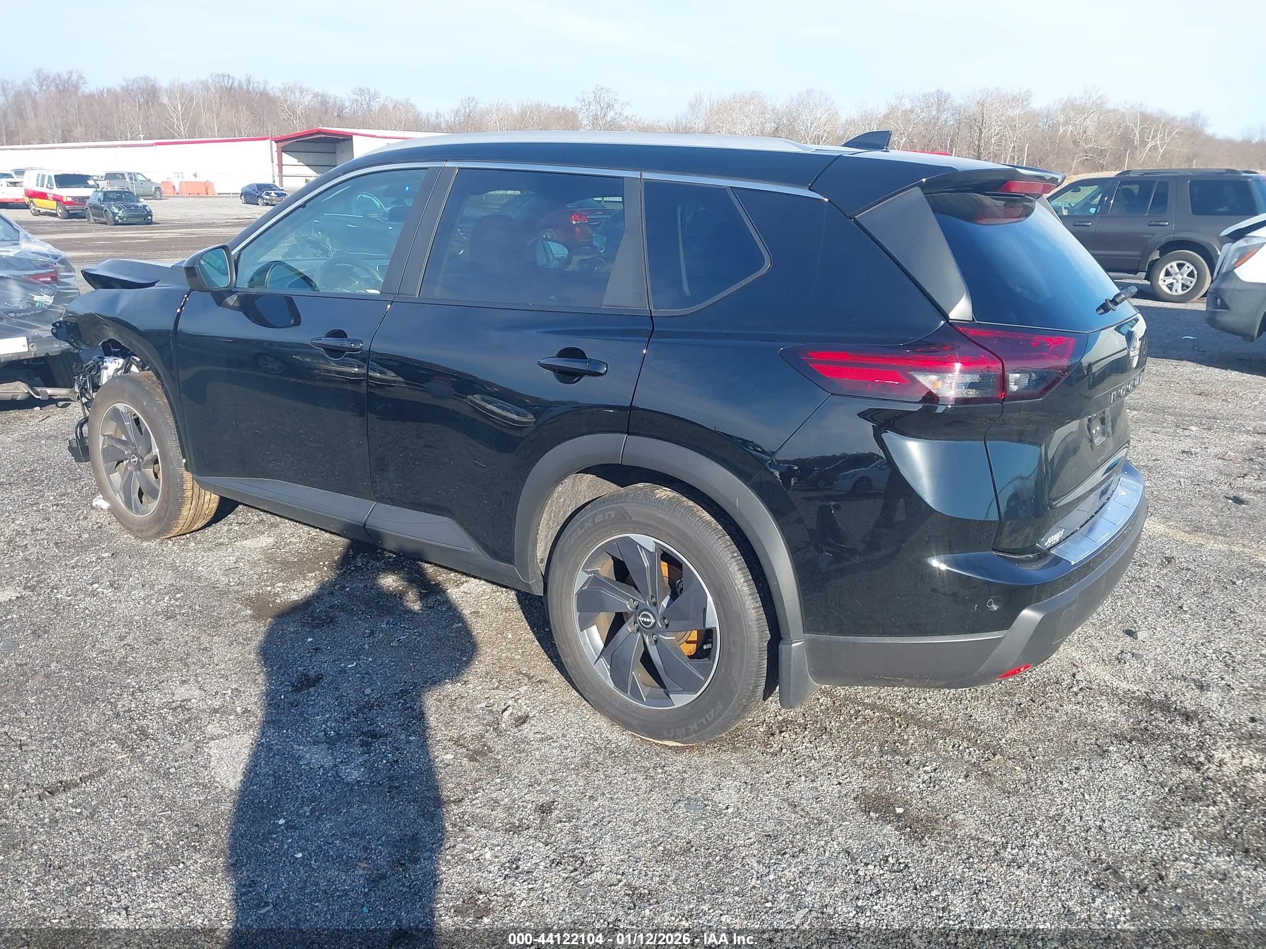 NISSAN ROGUE image 3