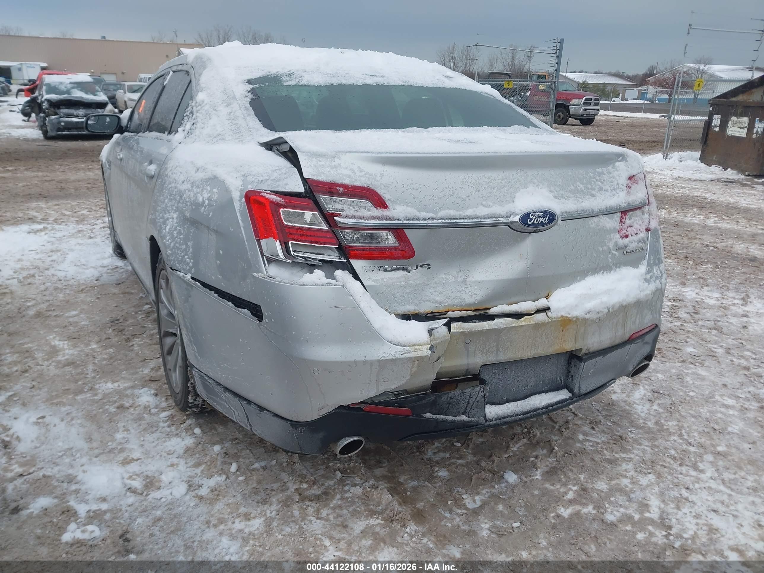 FORD TAURUS image 6
