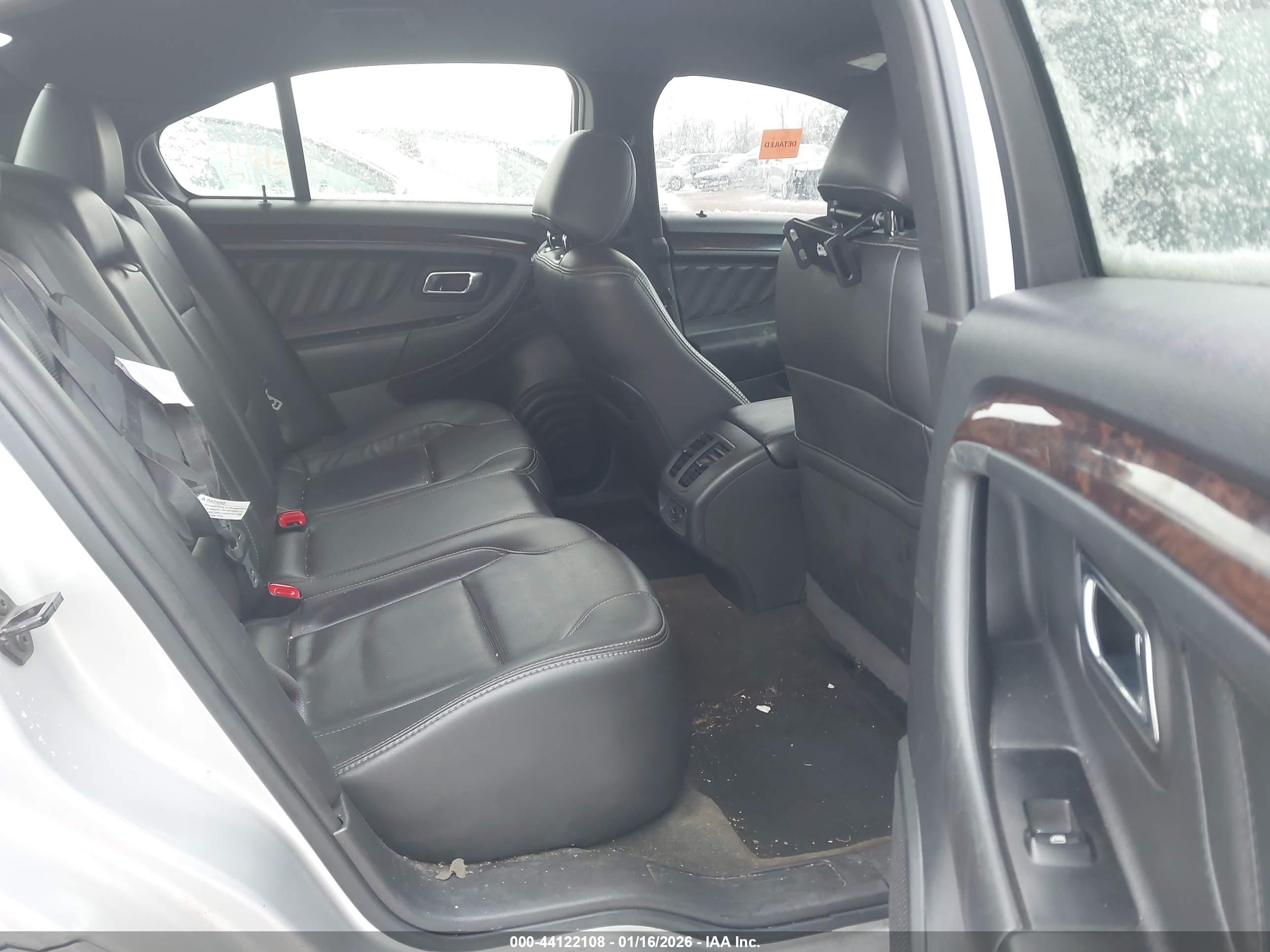 FORD TAURUS image 8
