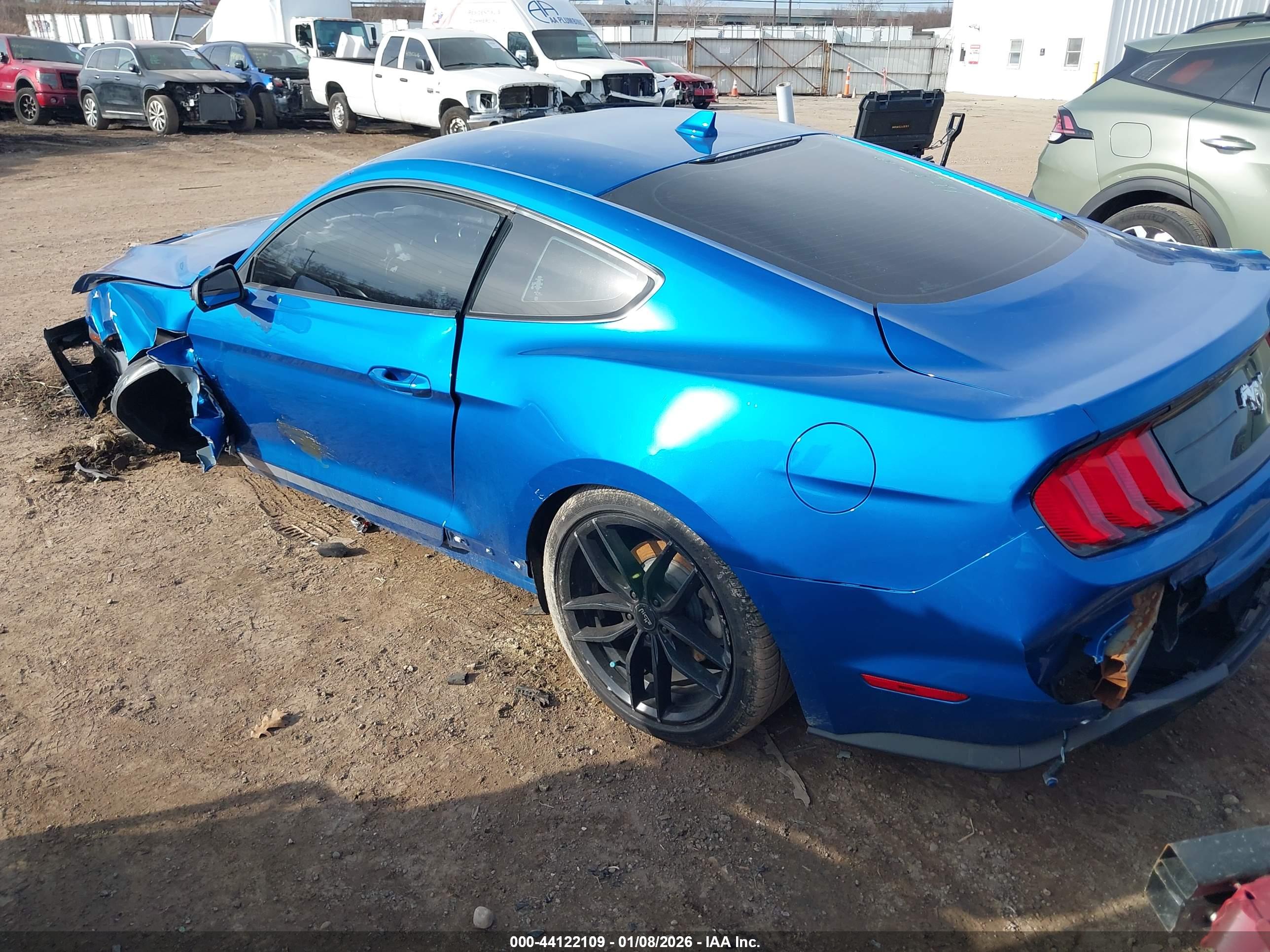 FORD MUSTANG image 3