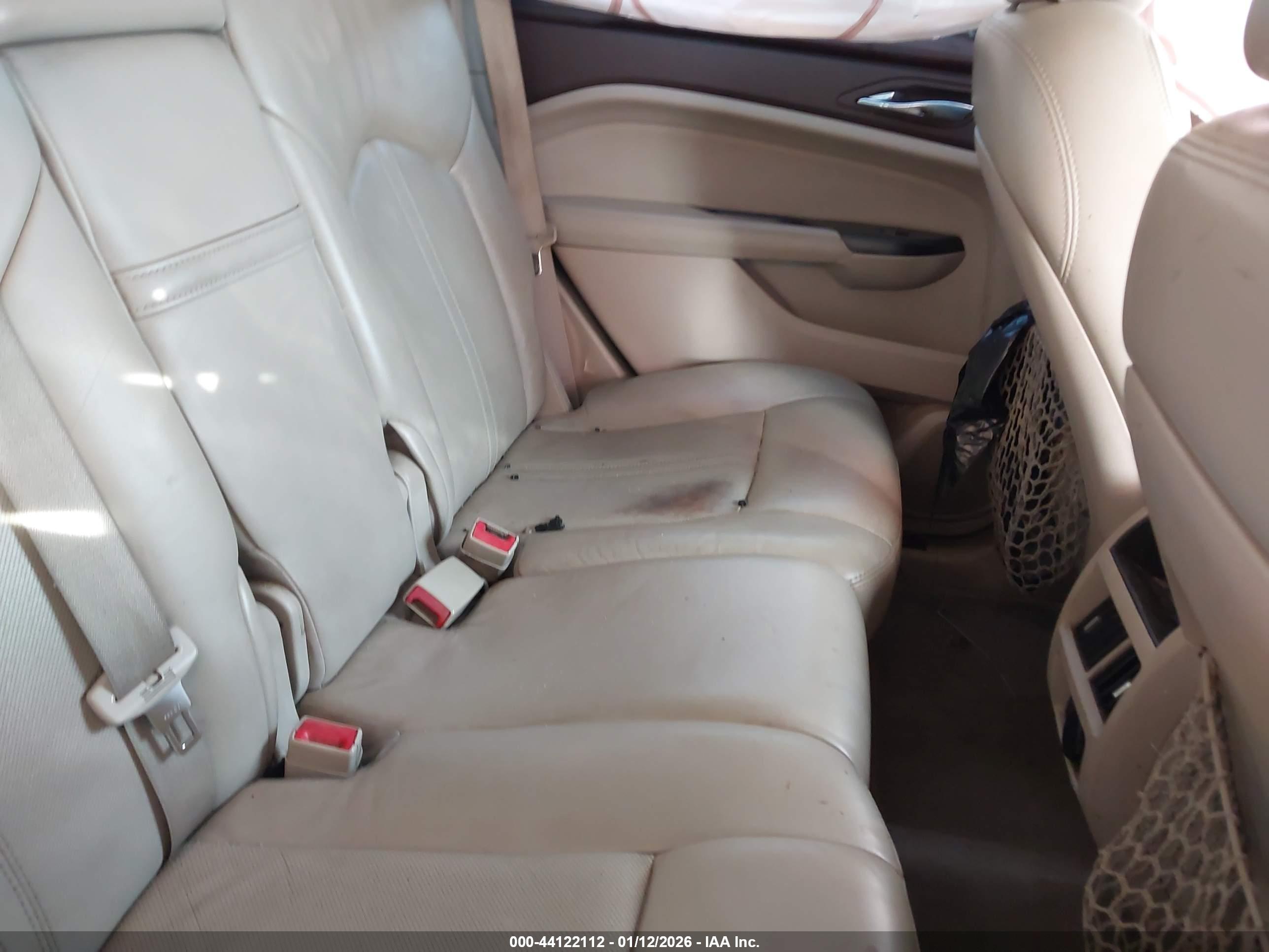 CADILLAC SRX image 8