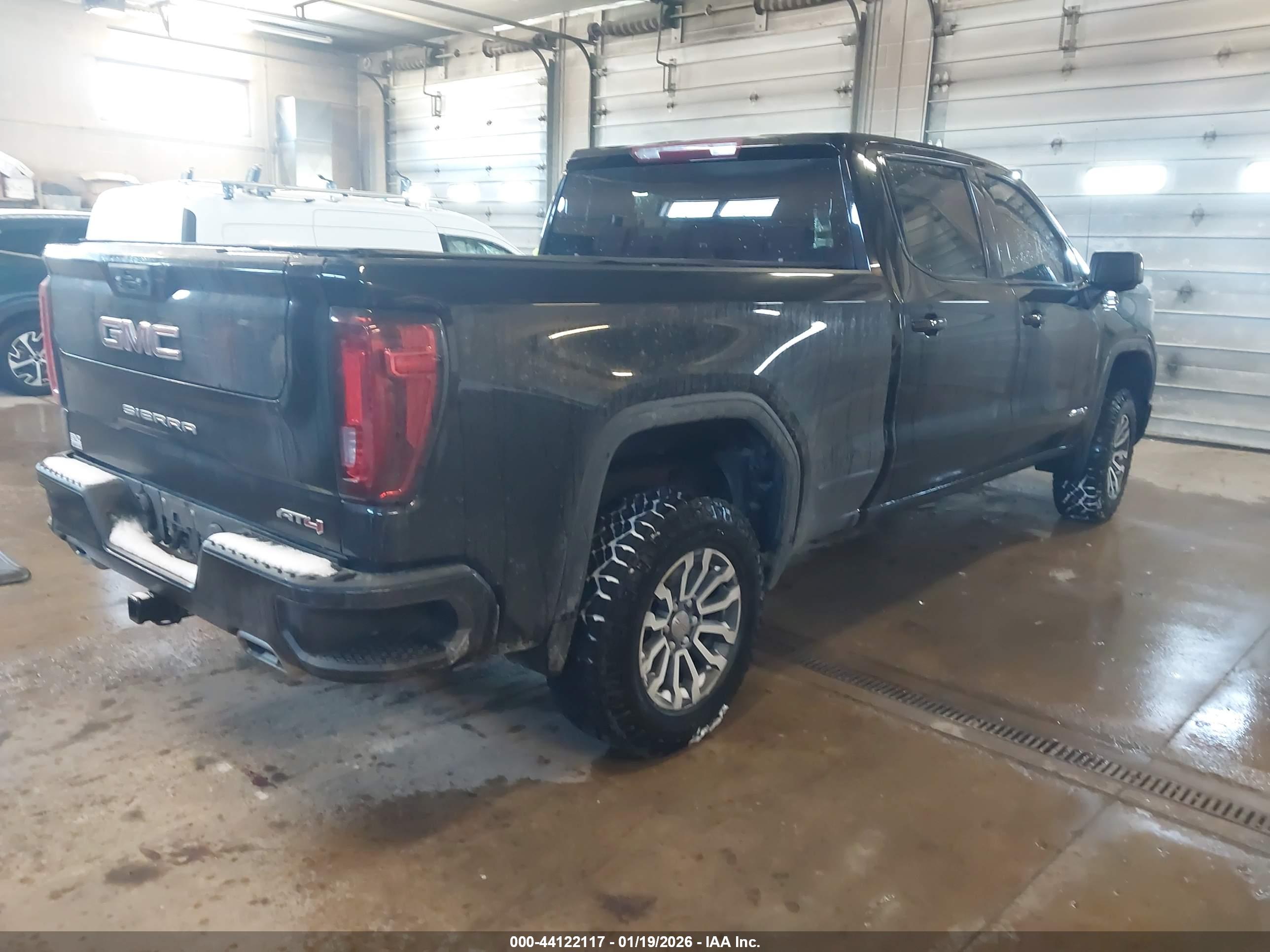 GMC SIERRA image 4
