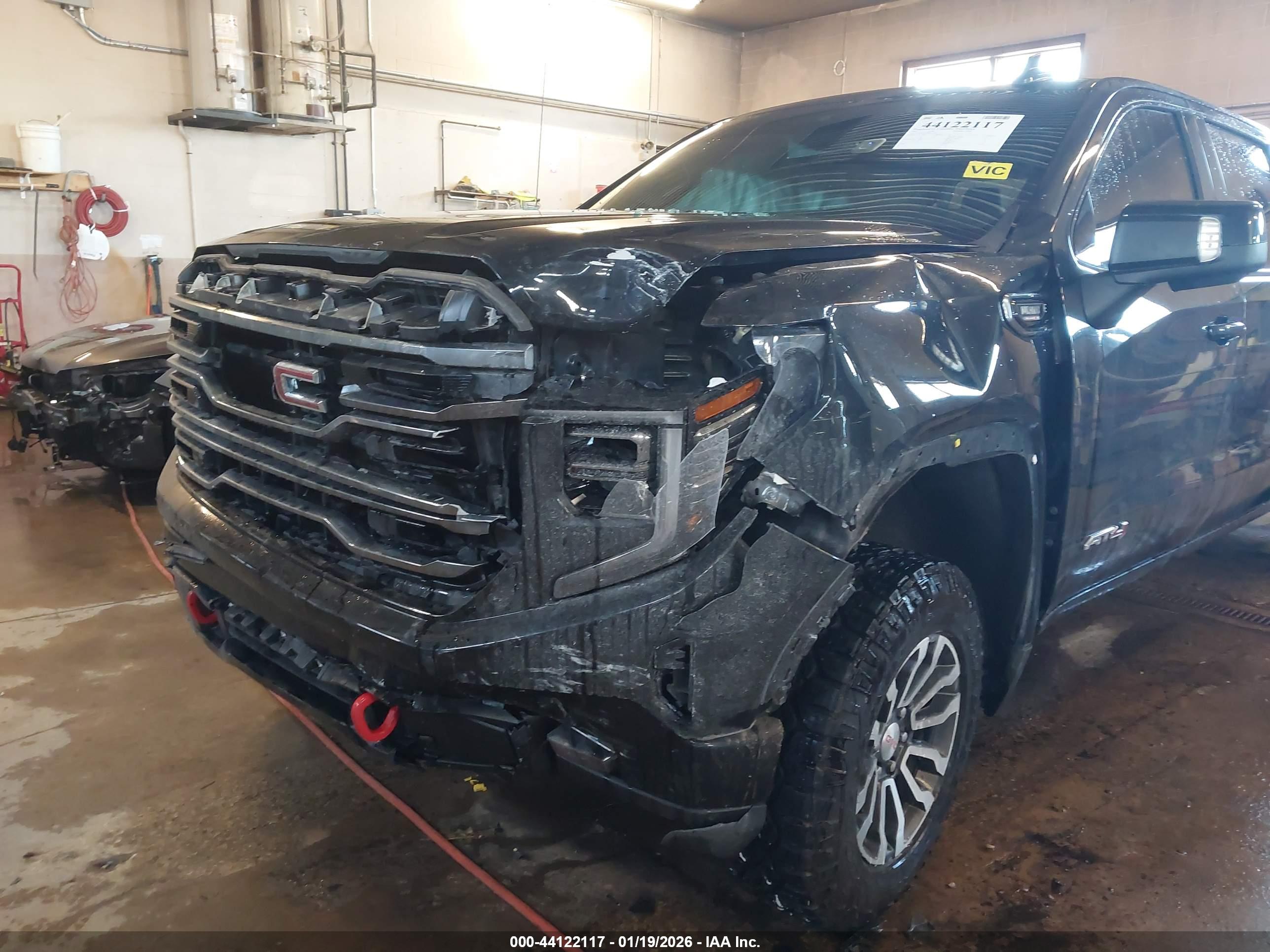 GMC SIERRA image 6