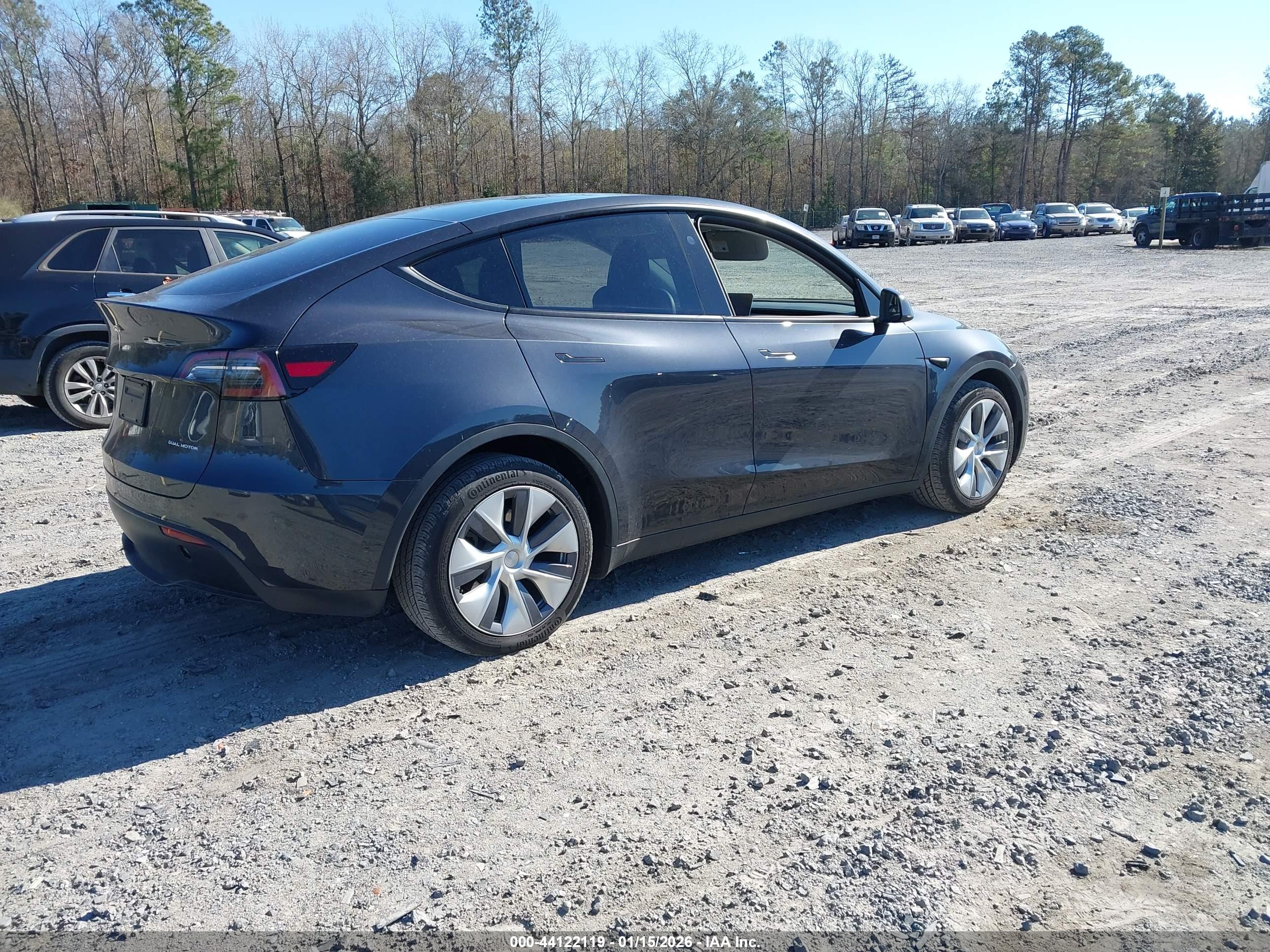 TESLA MODEL image 4