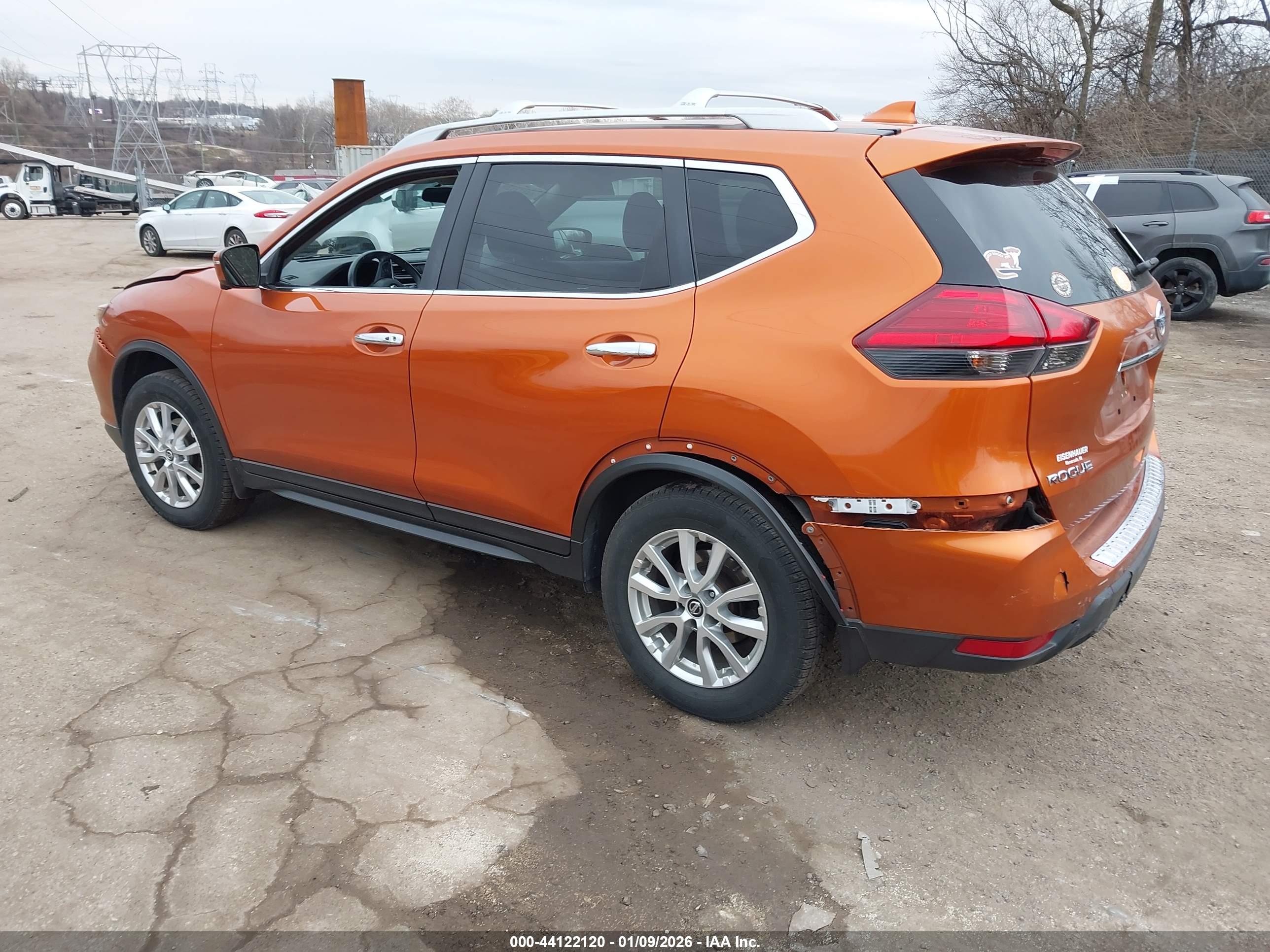 NISSAN ROGUE image 3