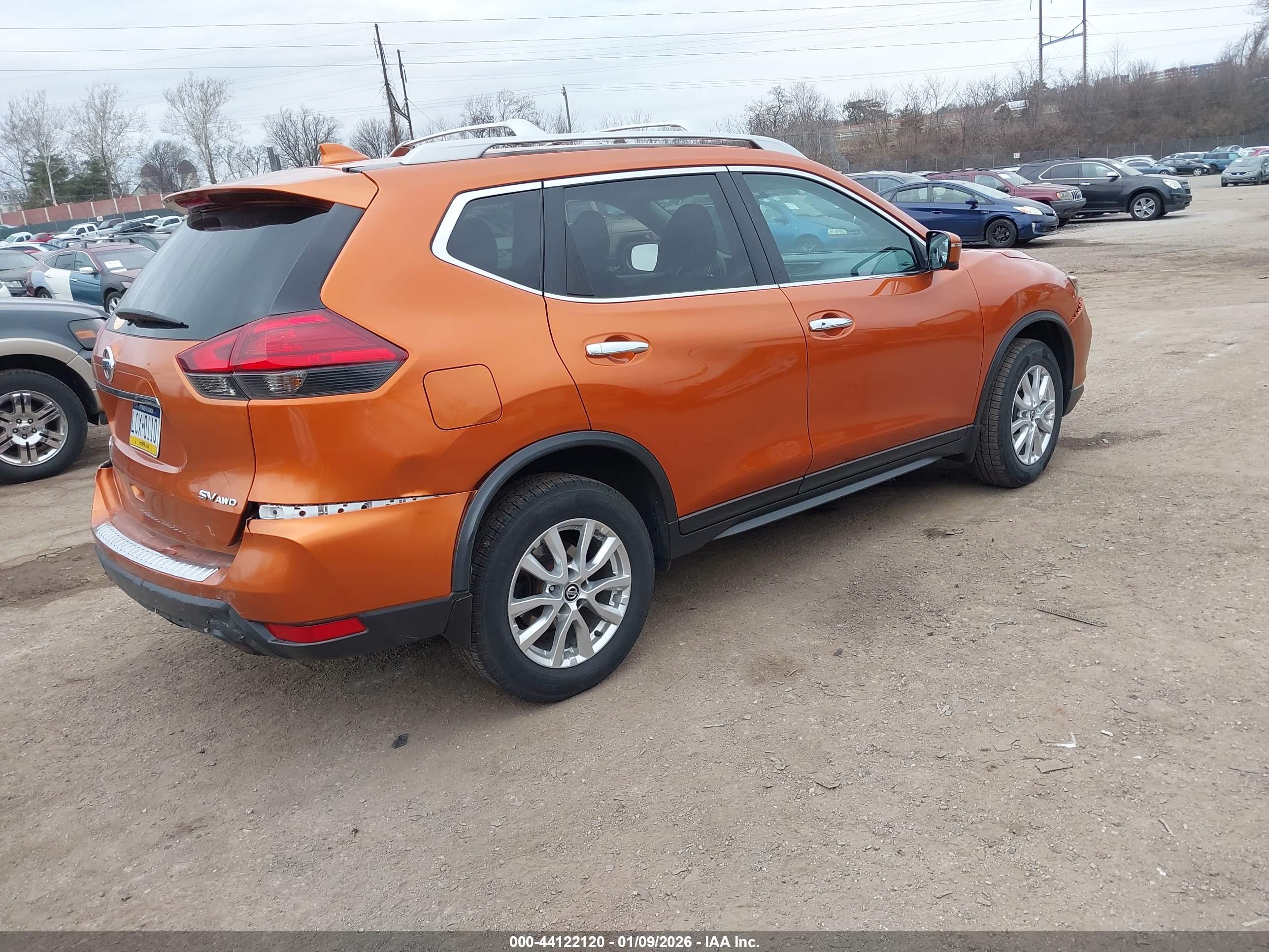 NISSAN ROGUE image 4