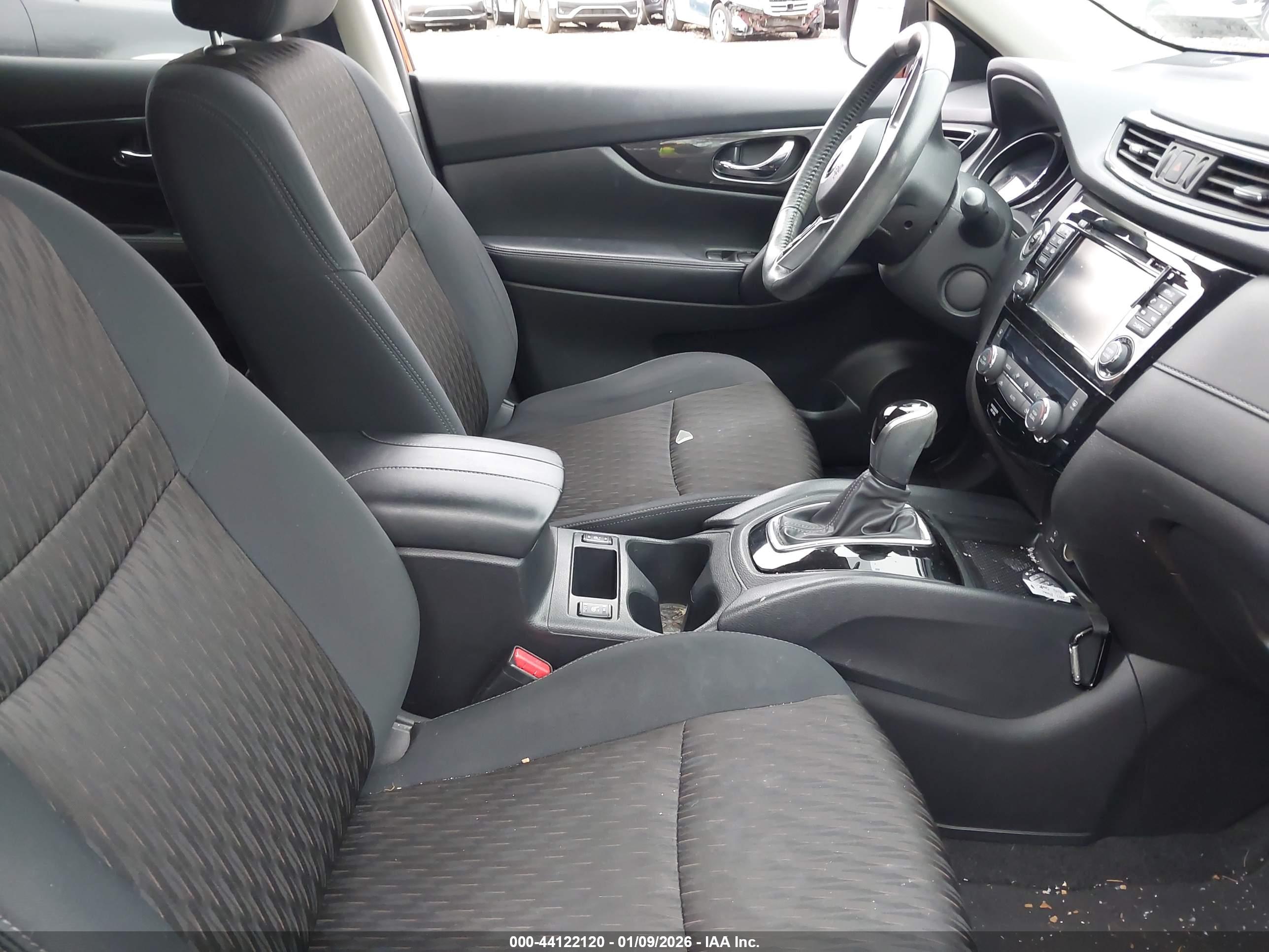 NISSAN ROGUE image 5