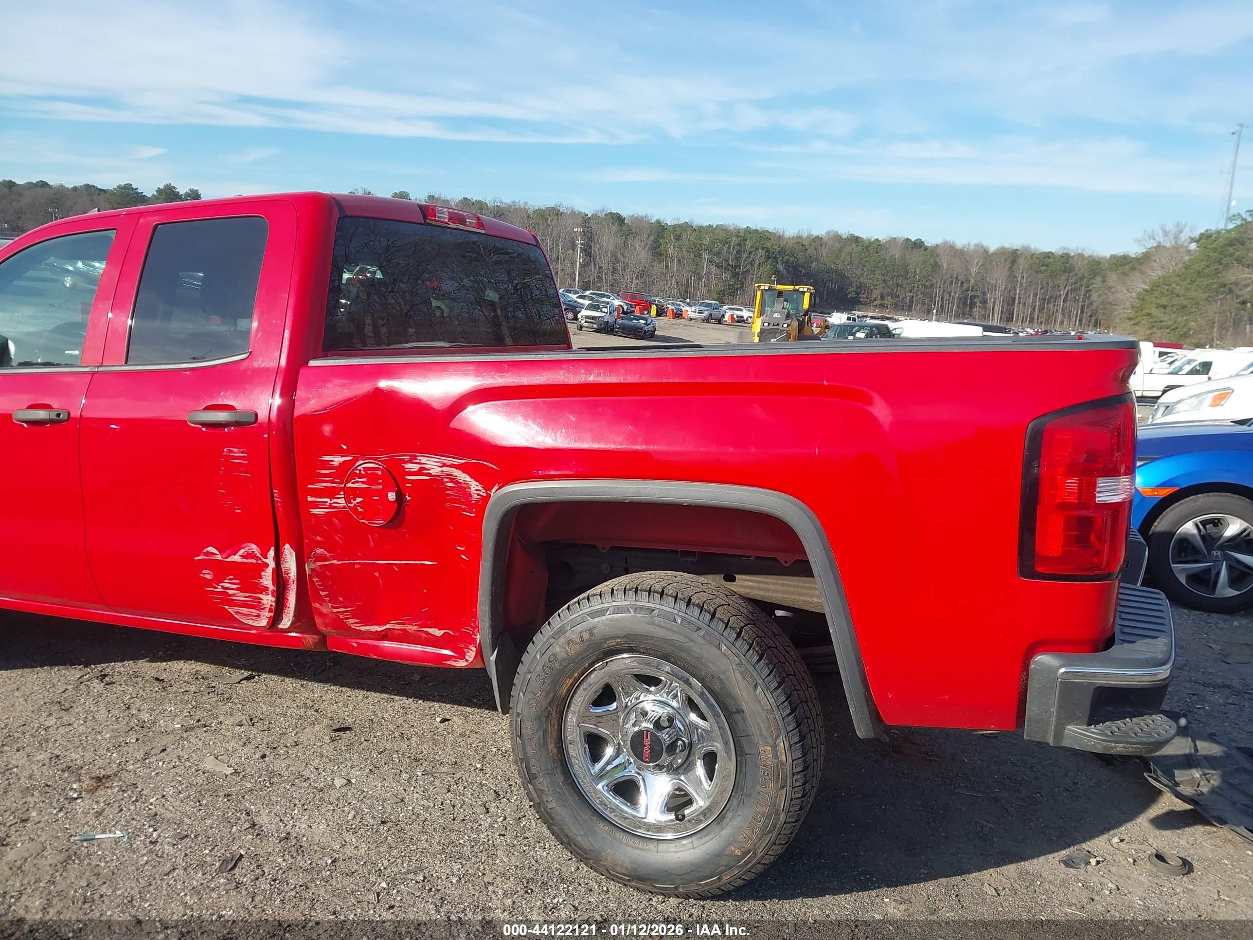 GMC SIERRA image 6