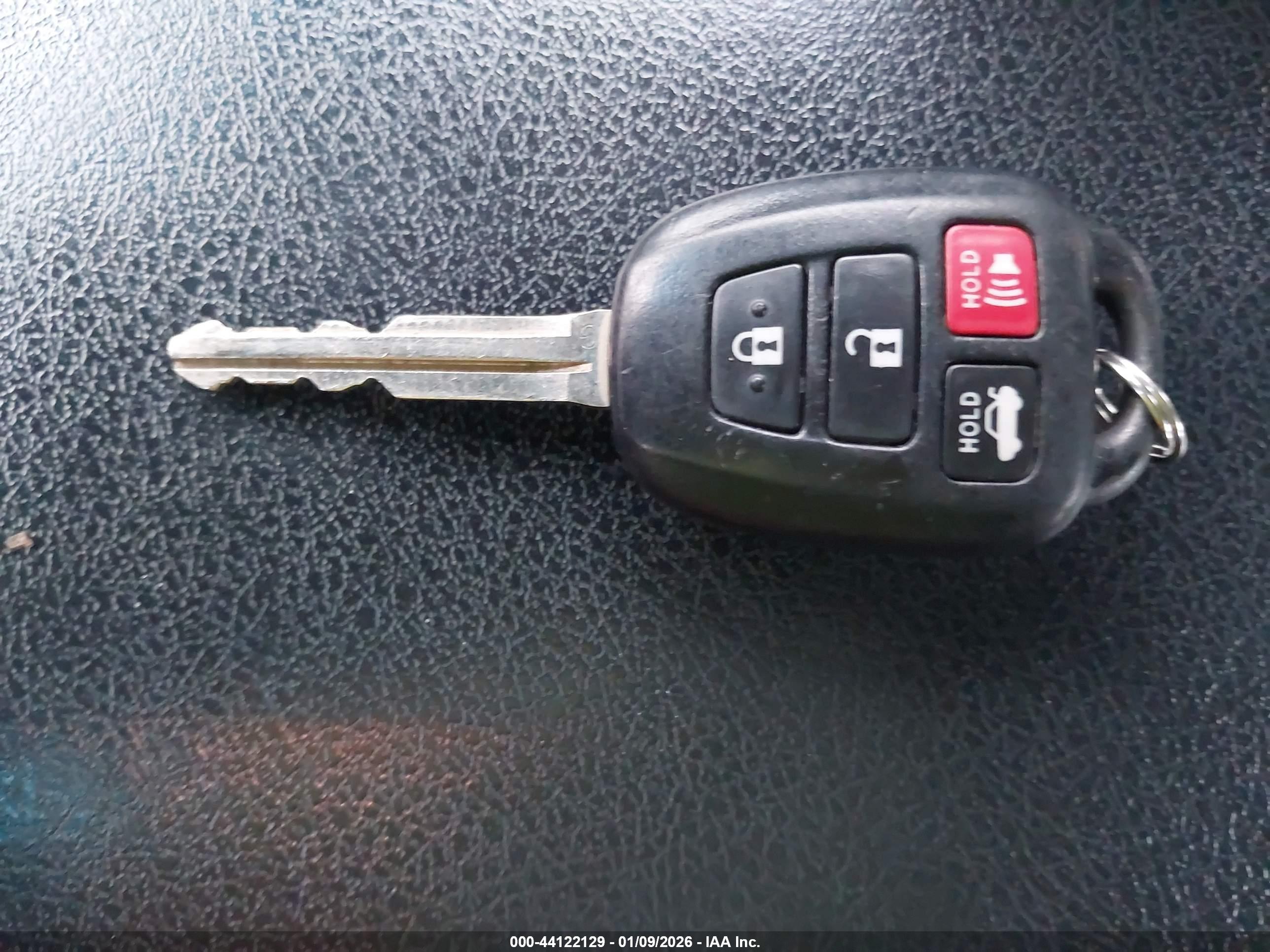 TOYOTA CAMRY image 11