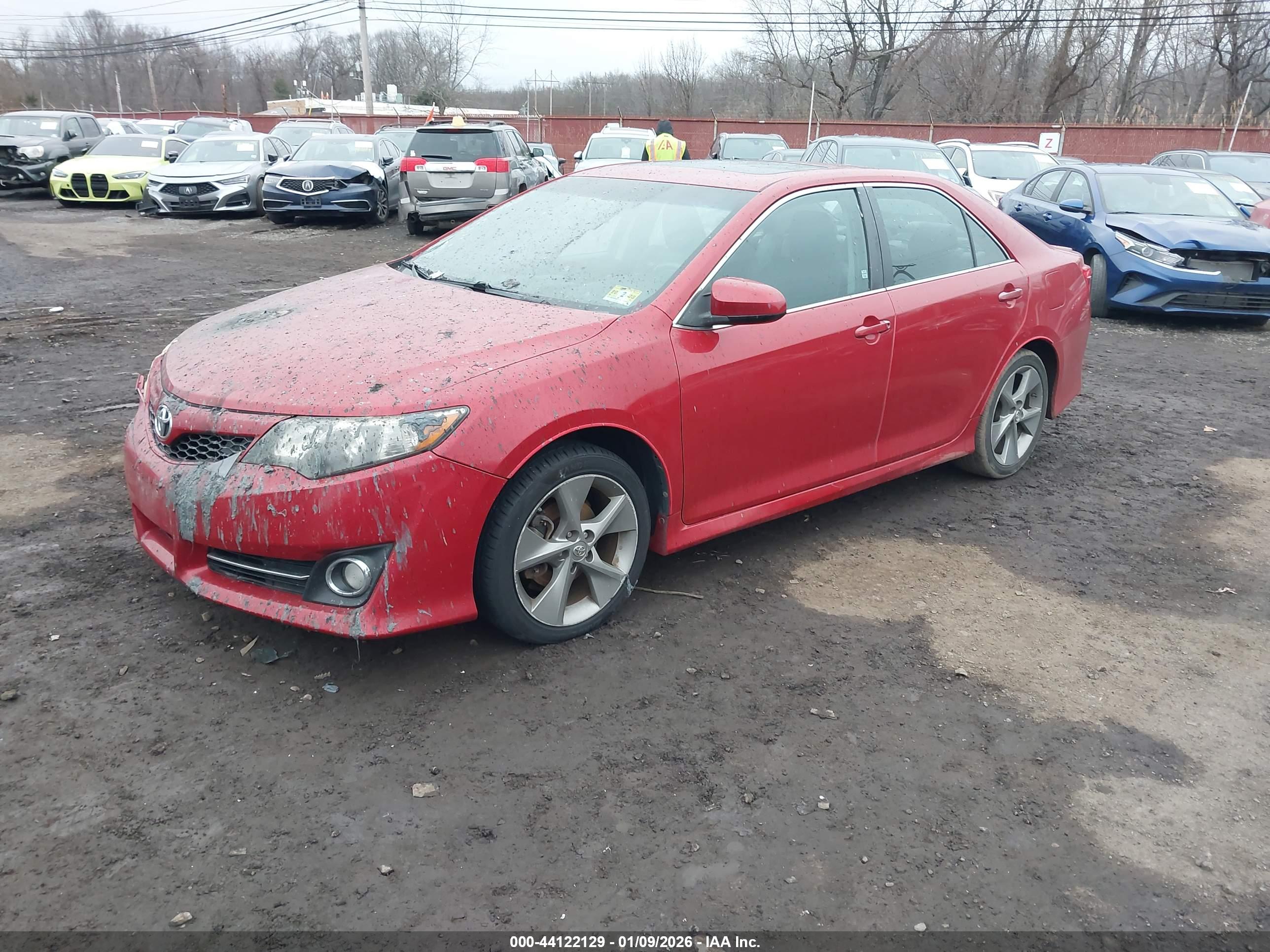TOYOTA CAMRY image 2