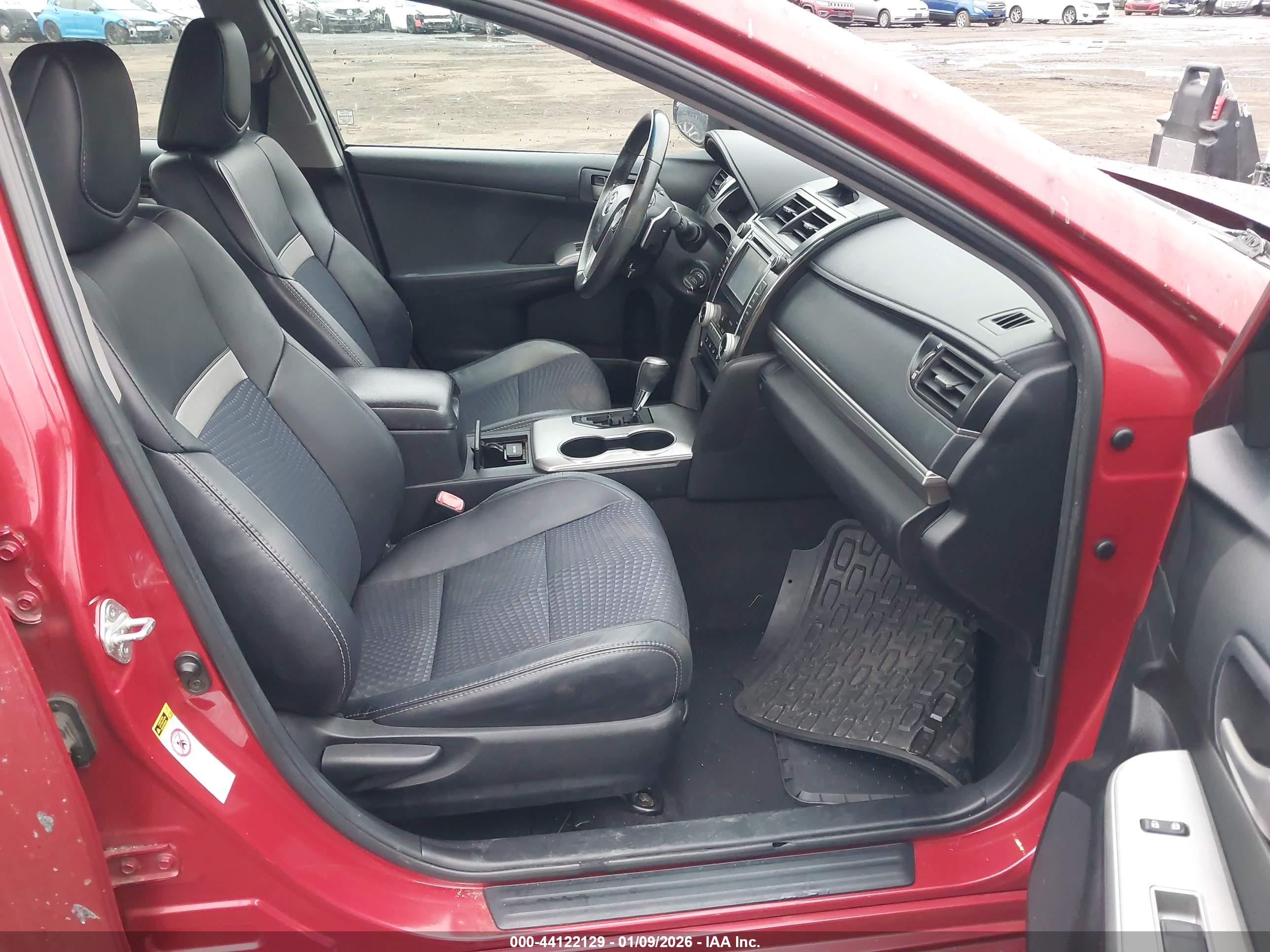 TOYOTA CAMRY image 5