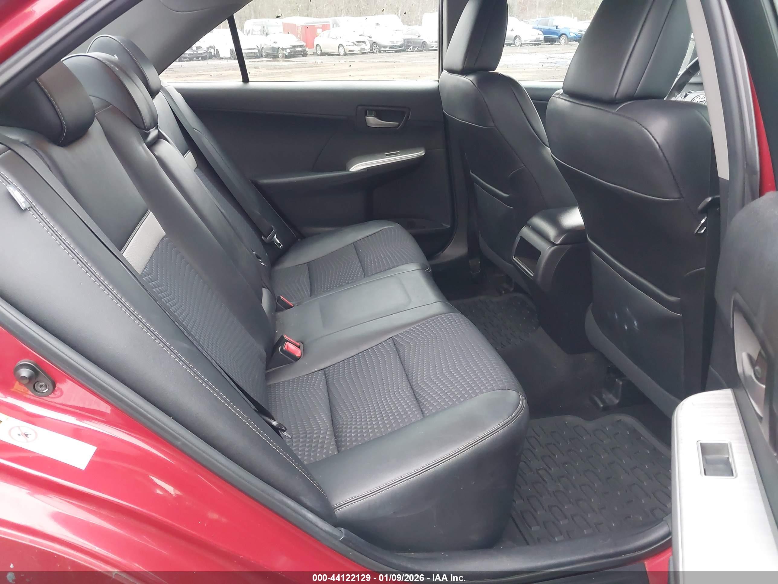 TOYOTA CAMRY image 8