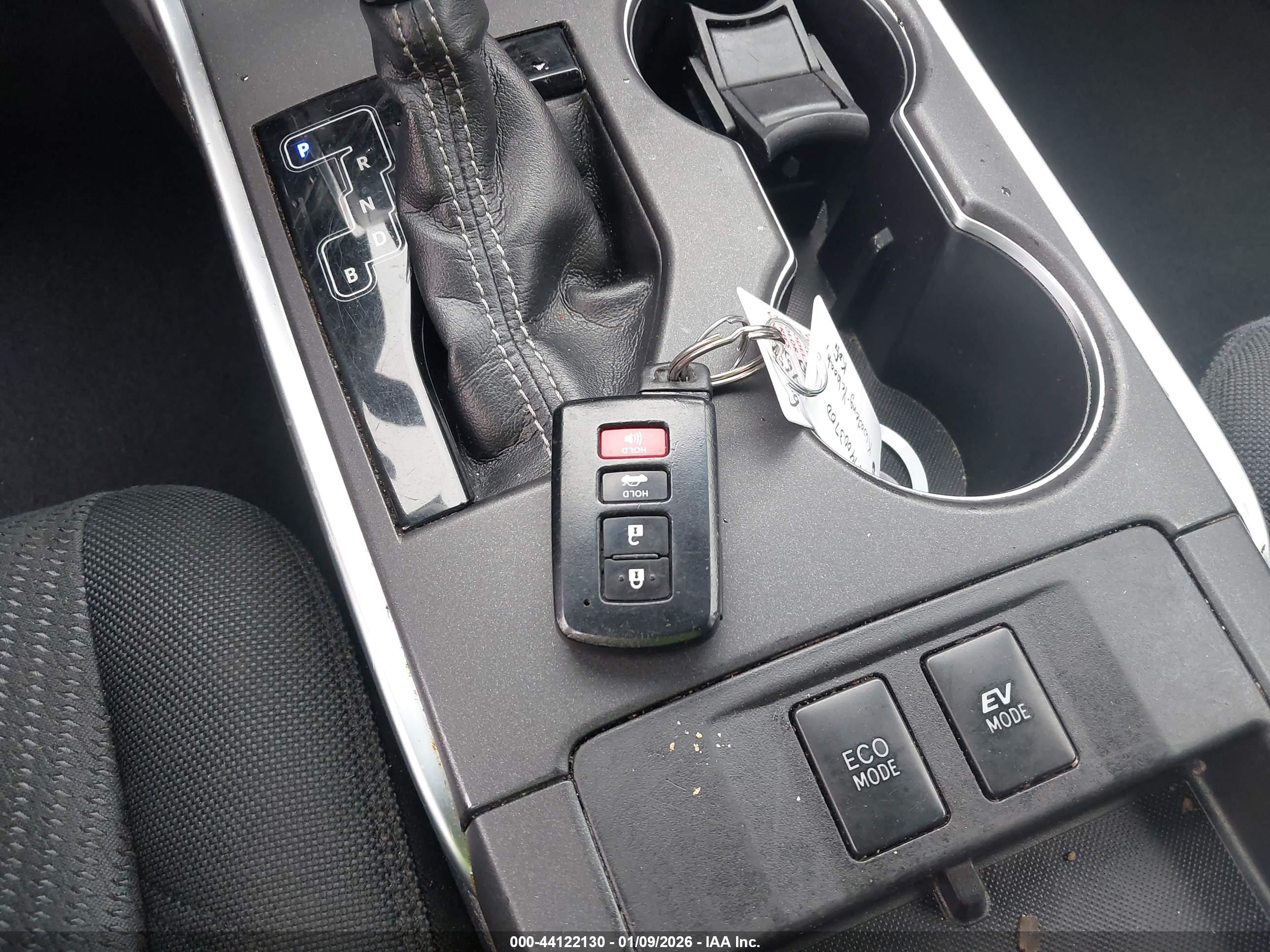 TOYOTA CAMRY image 11