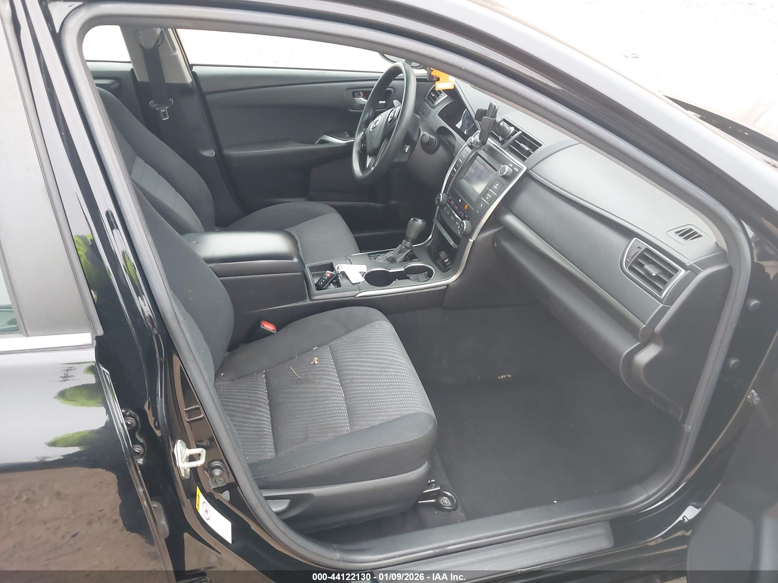 TOYOTA CAMRY image 5