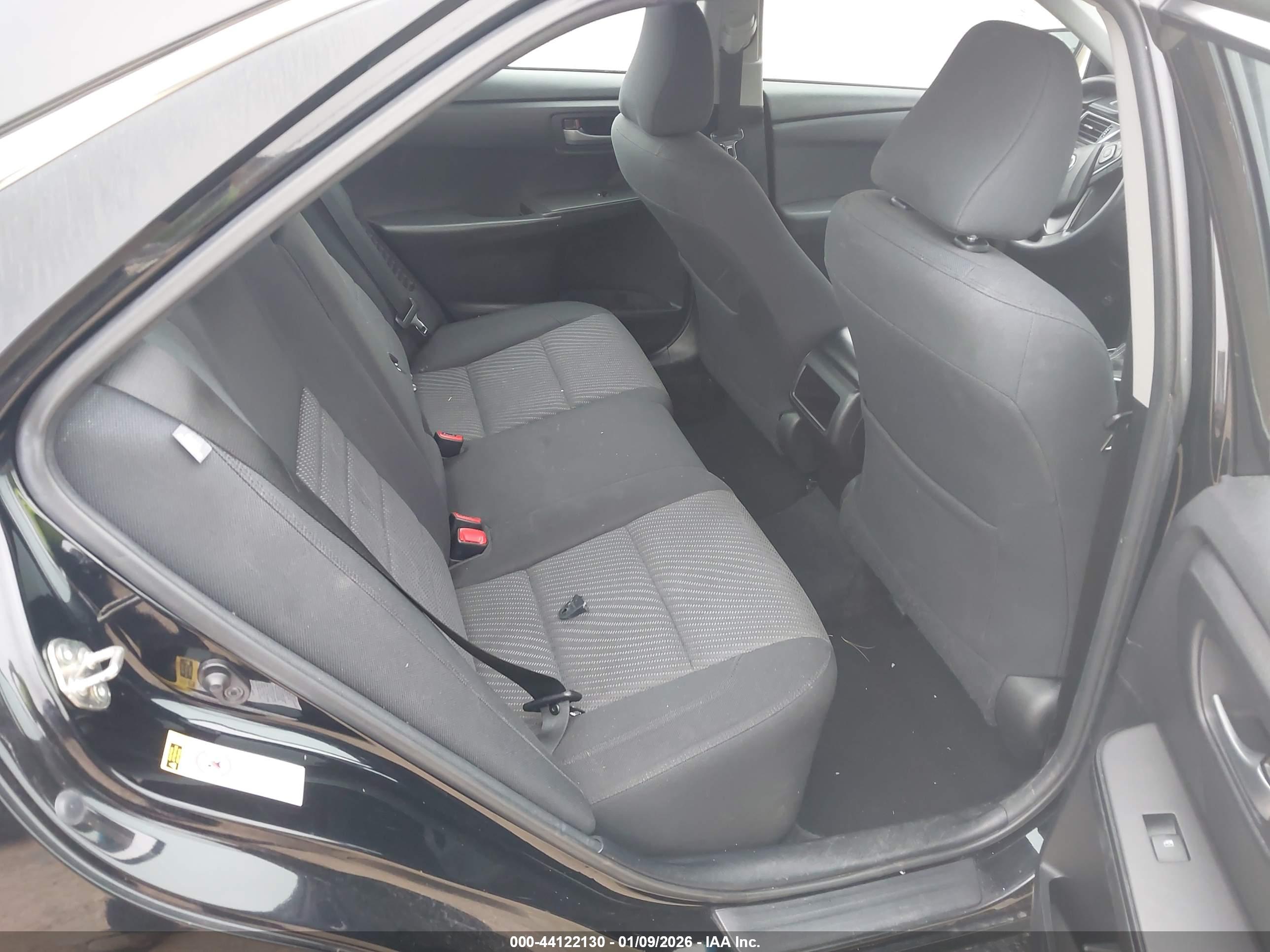 TOYOTA CAMRY image 8