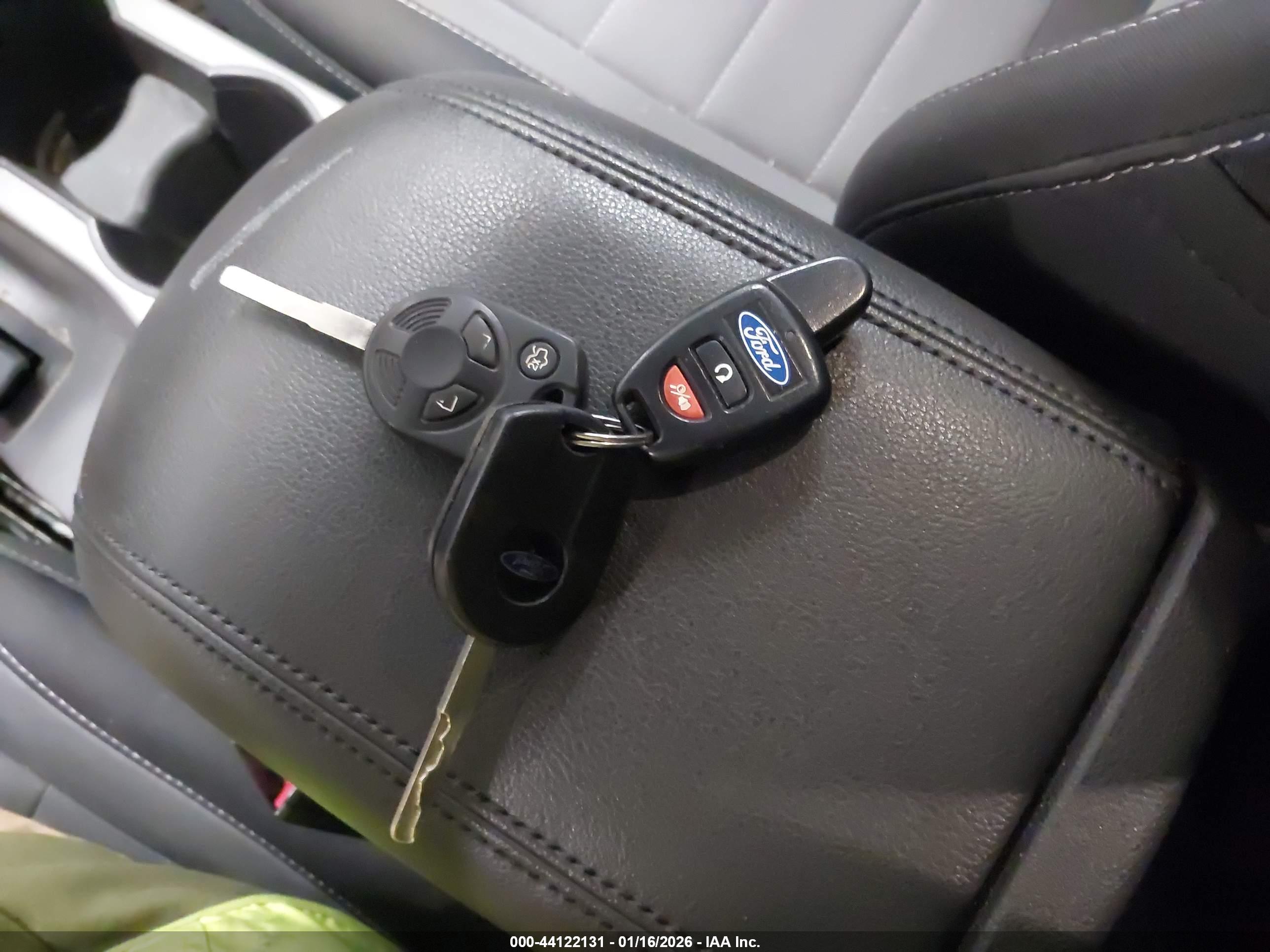 FORD ESCAPE image 11