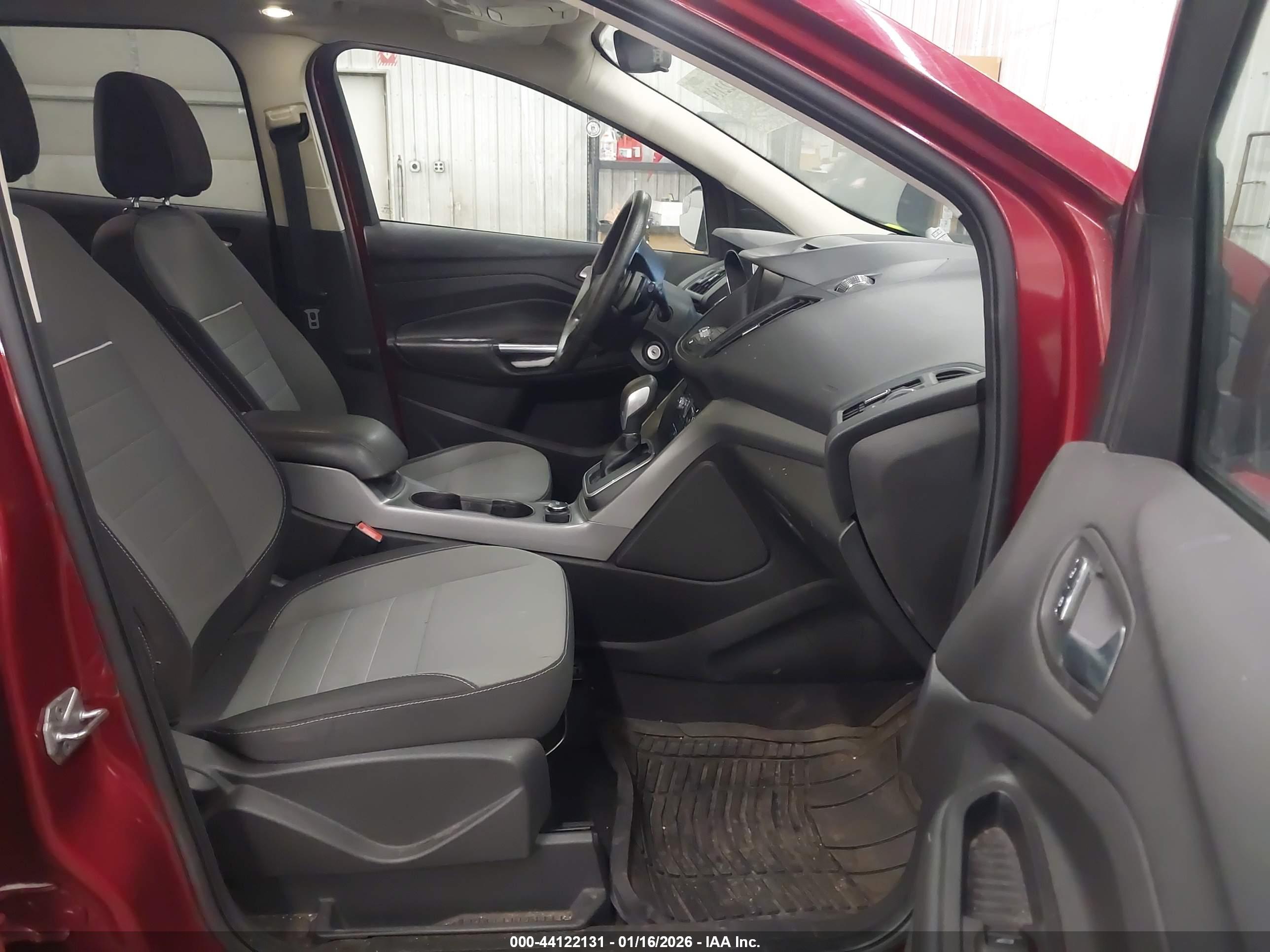 FORD ESCAPE image 5