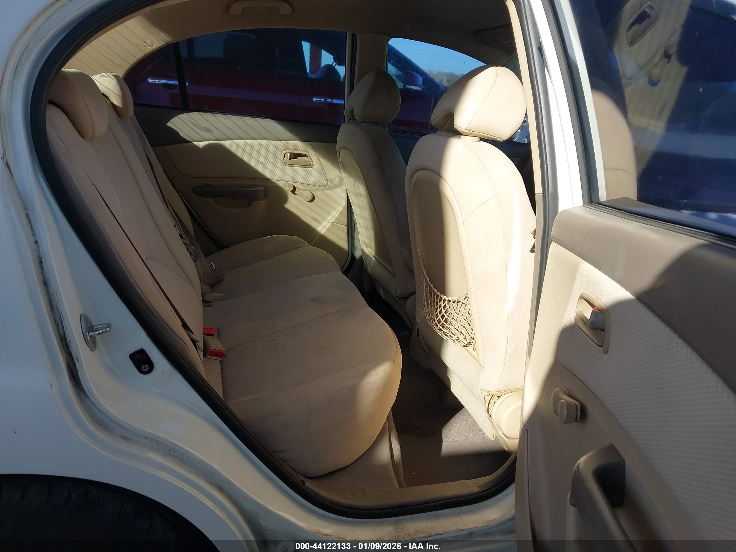 KIA RIO image 8