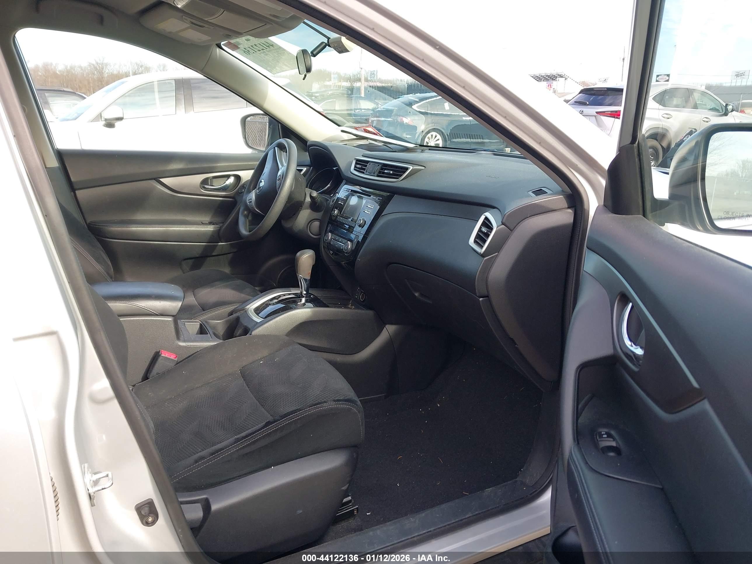 NISSAN ROGUE image 5