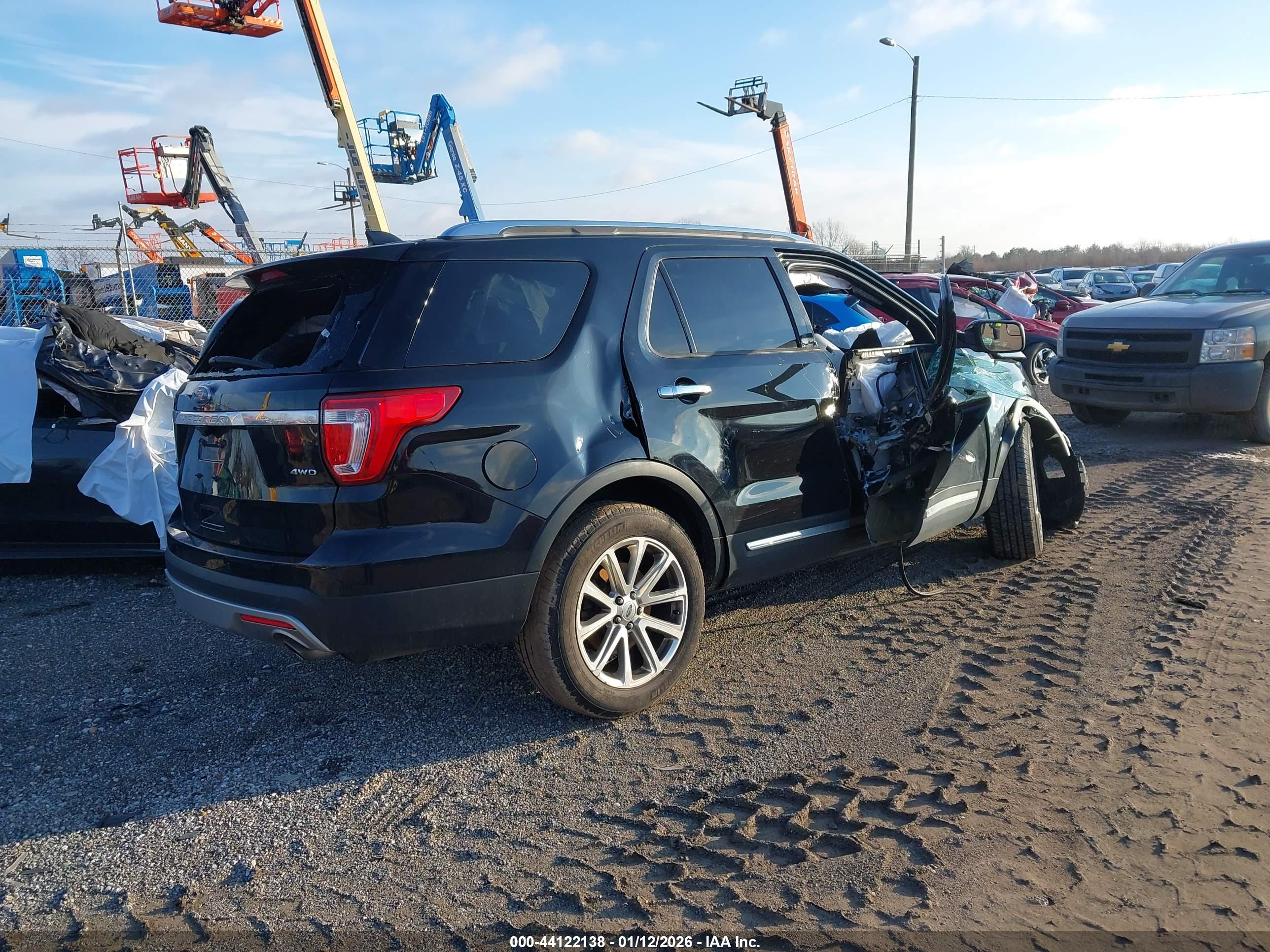 FORD EXPLORER image 4