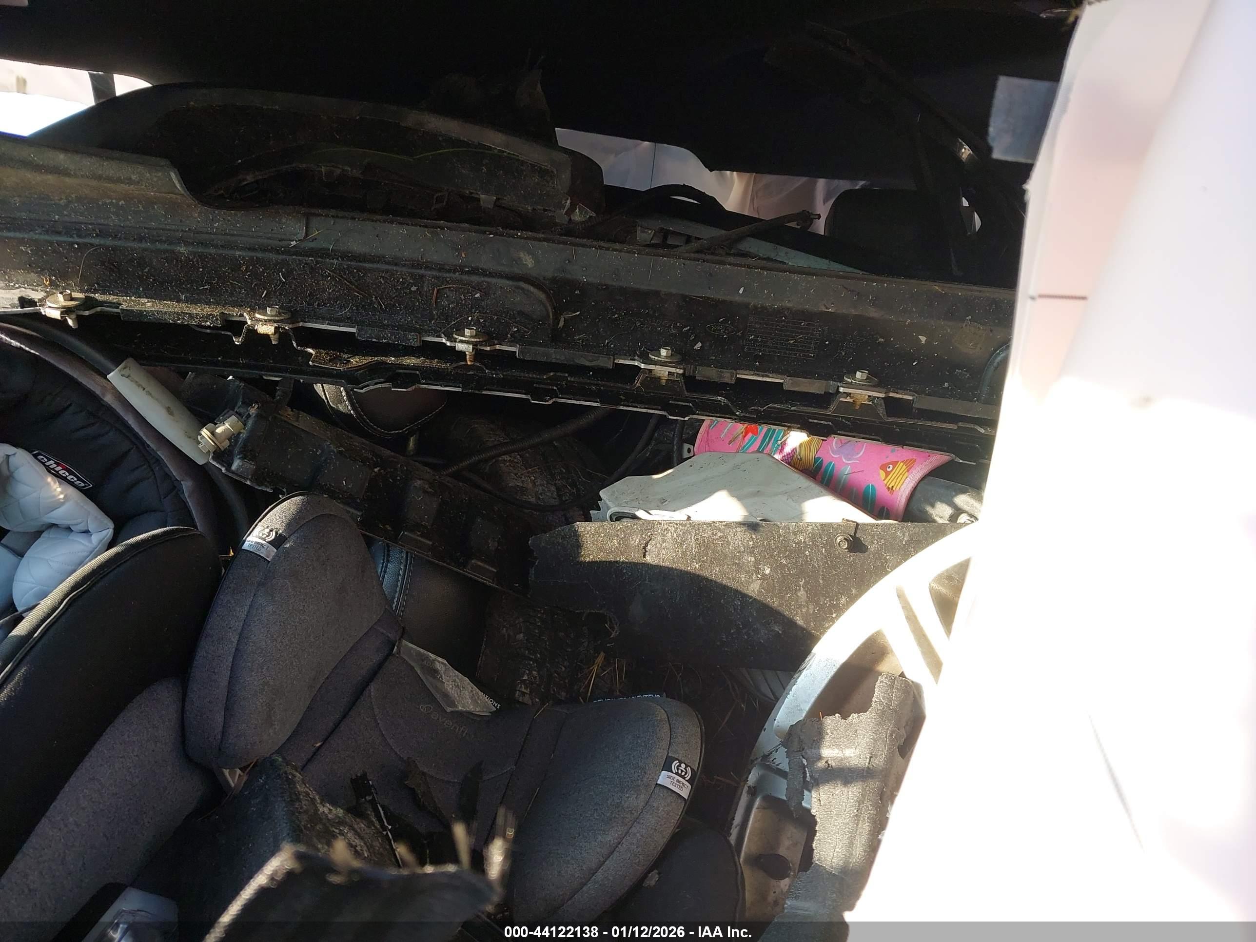 FORD EXPLORER image 8