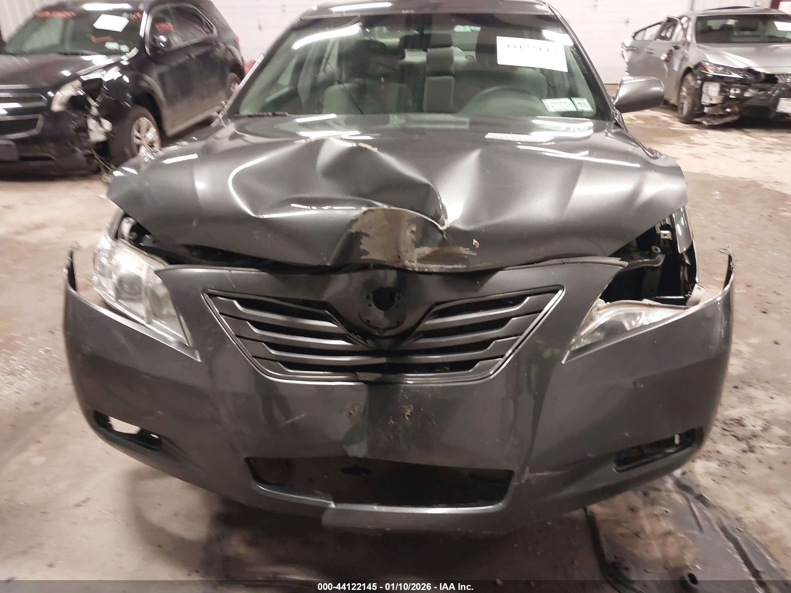 TOYOTA CAMRY image 6