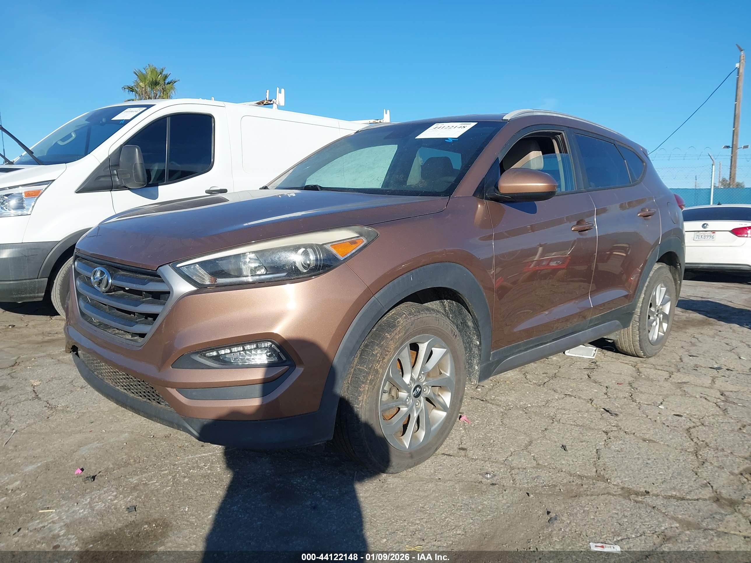 HYUNDAI TUCSON image 2