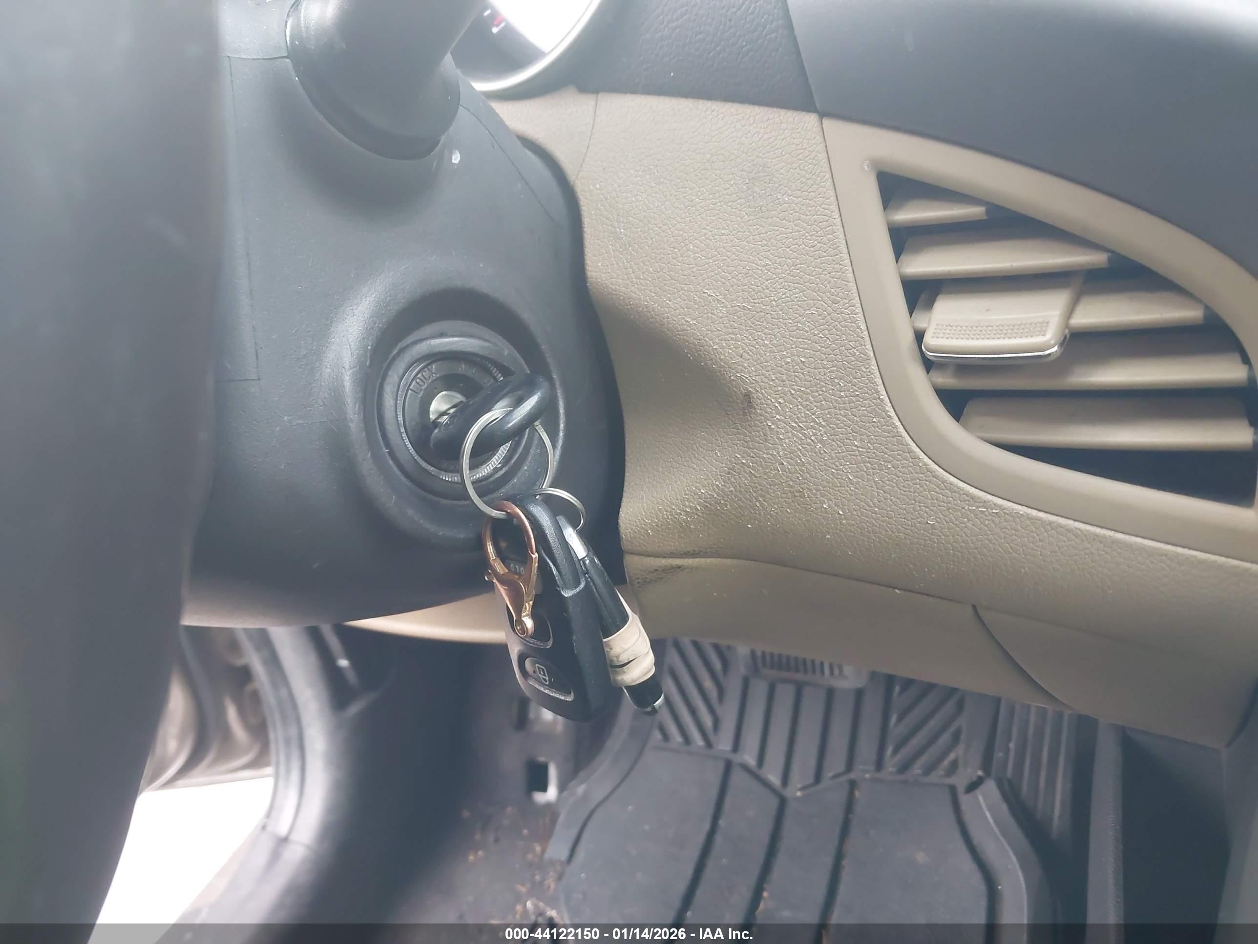 HYUNDAI ELANTRA image 11