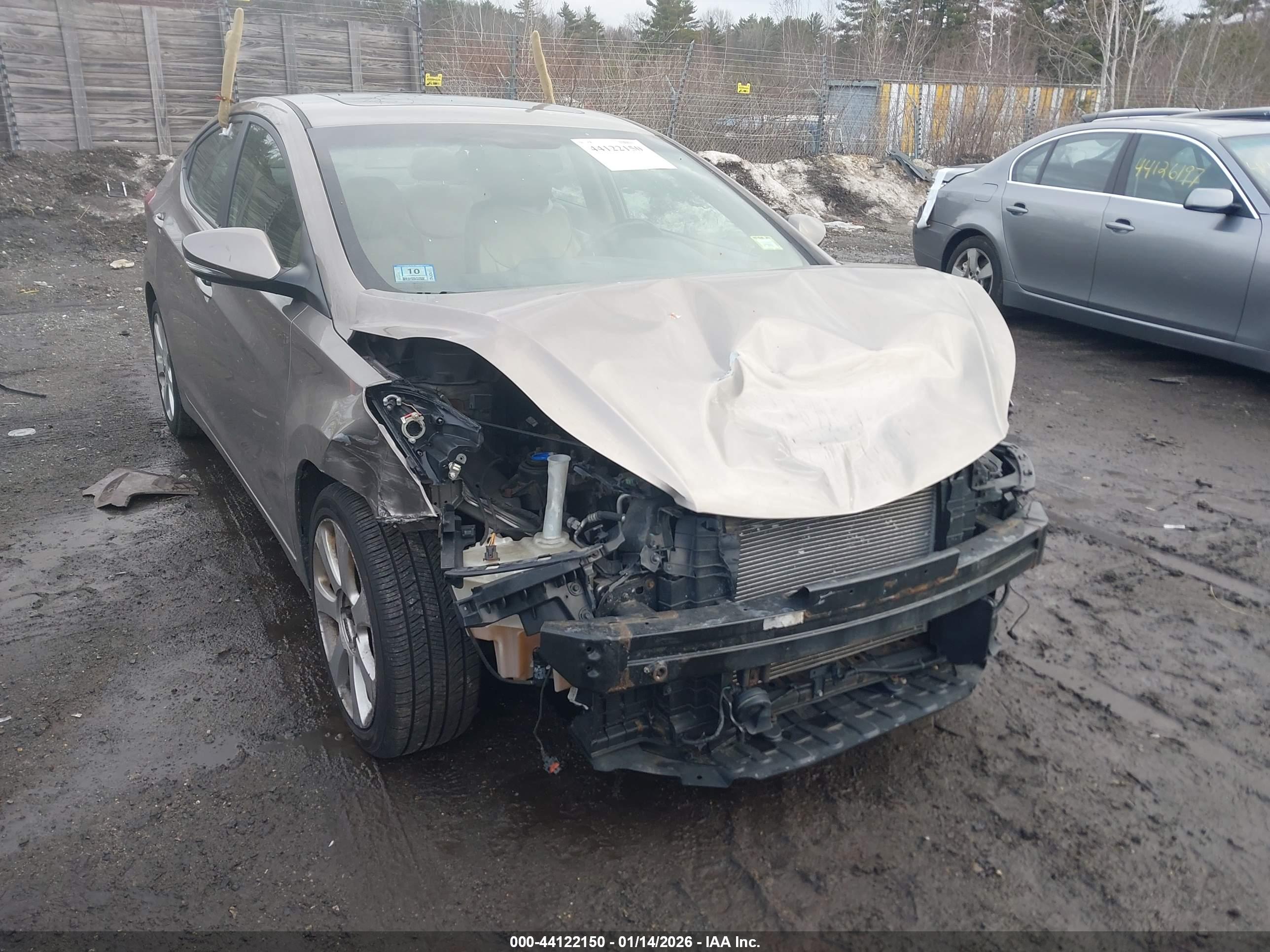 HYUNDAI ELANTRA image 6