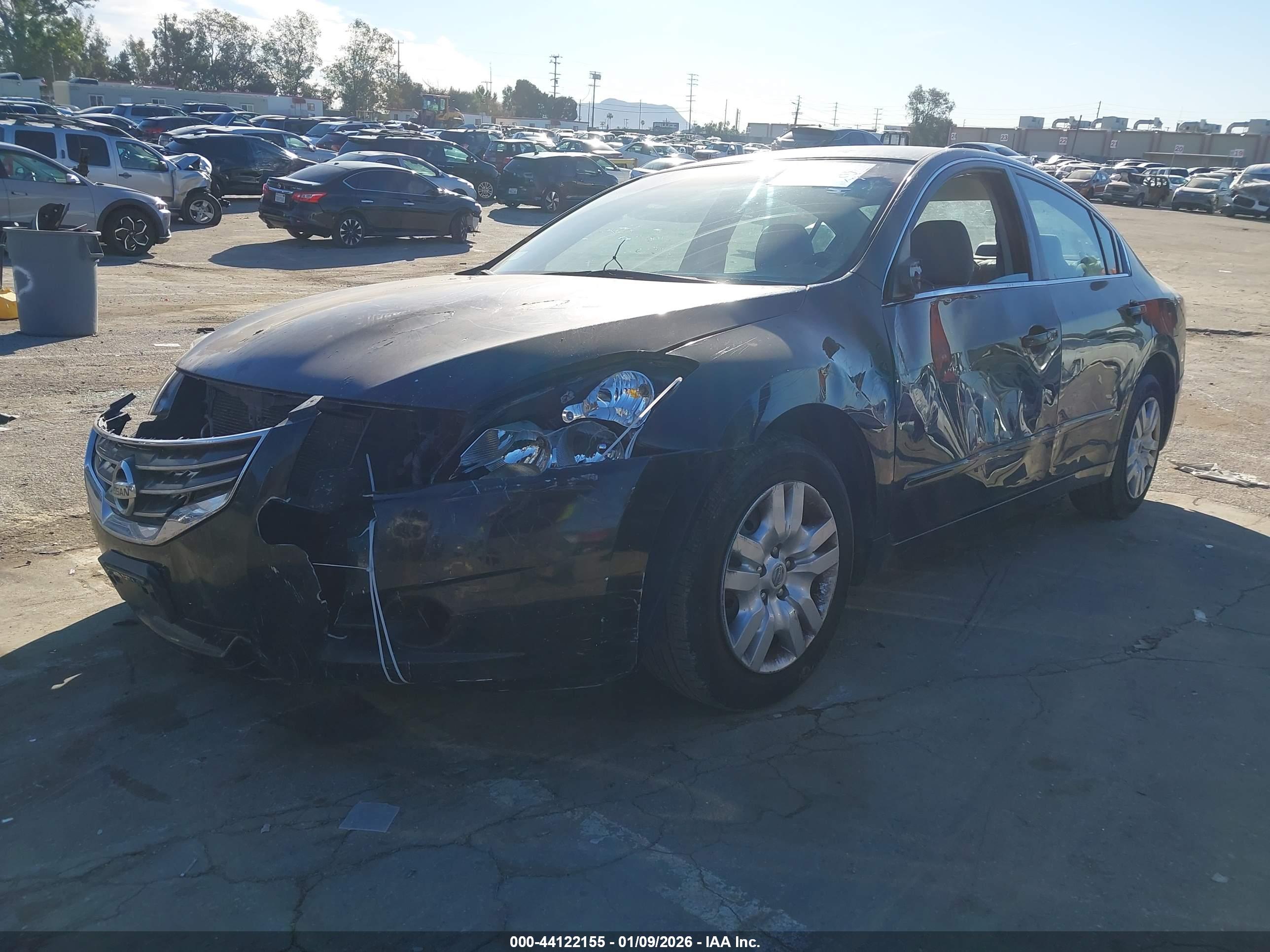 NISSAN ALTIMA image 2