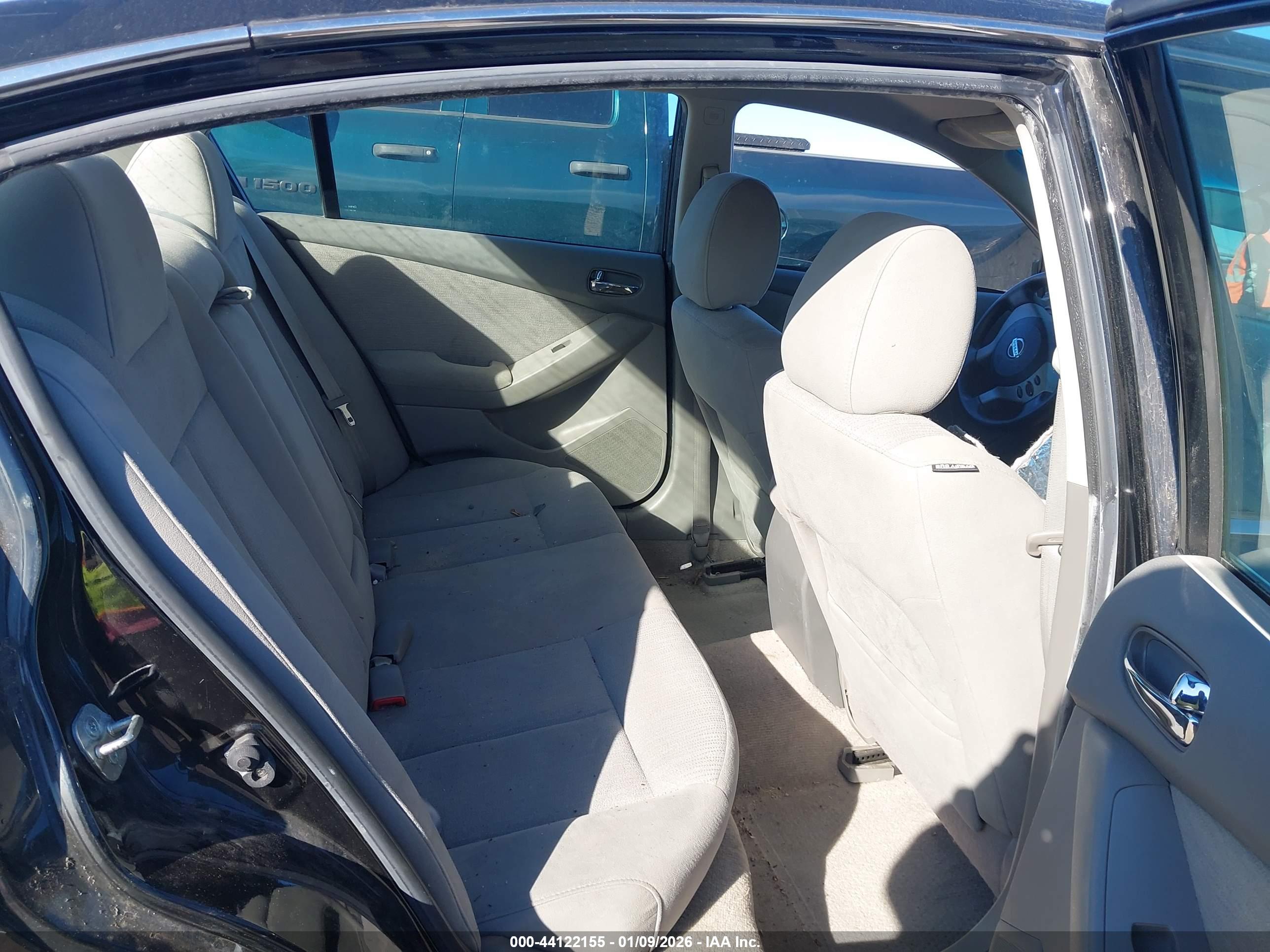 NISSAN ALTIMA image 8