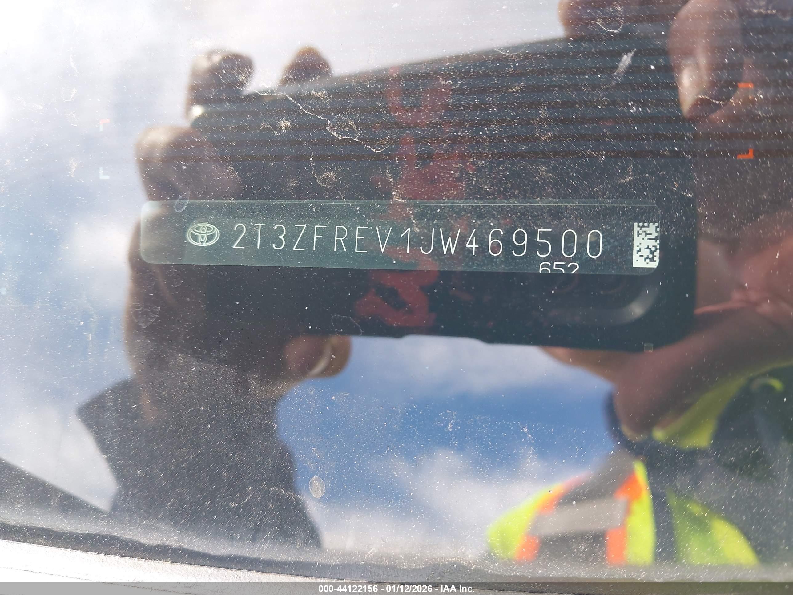 TOYOTA RAV4 image 9