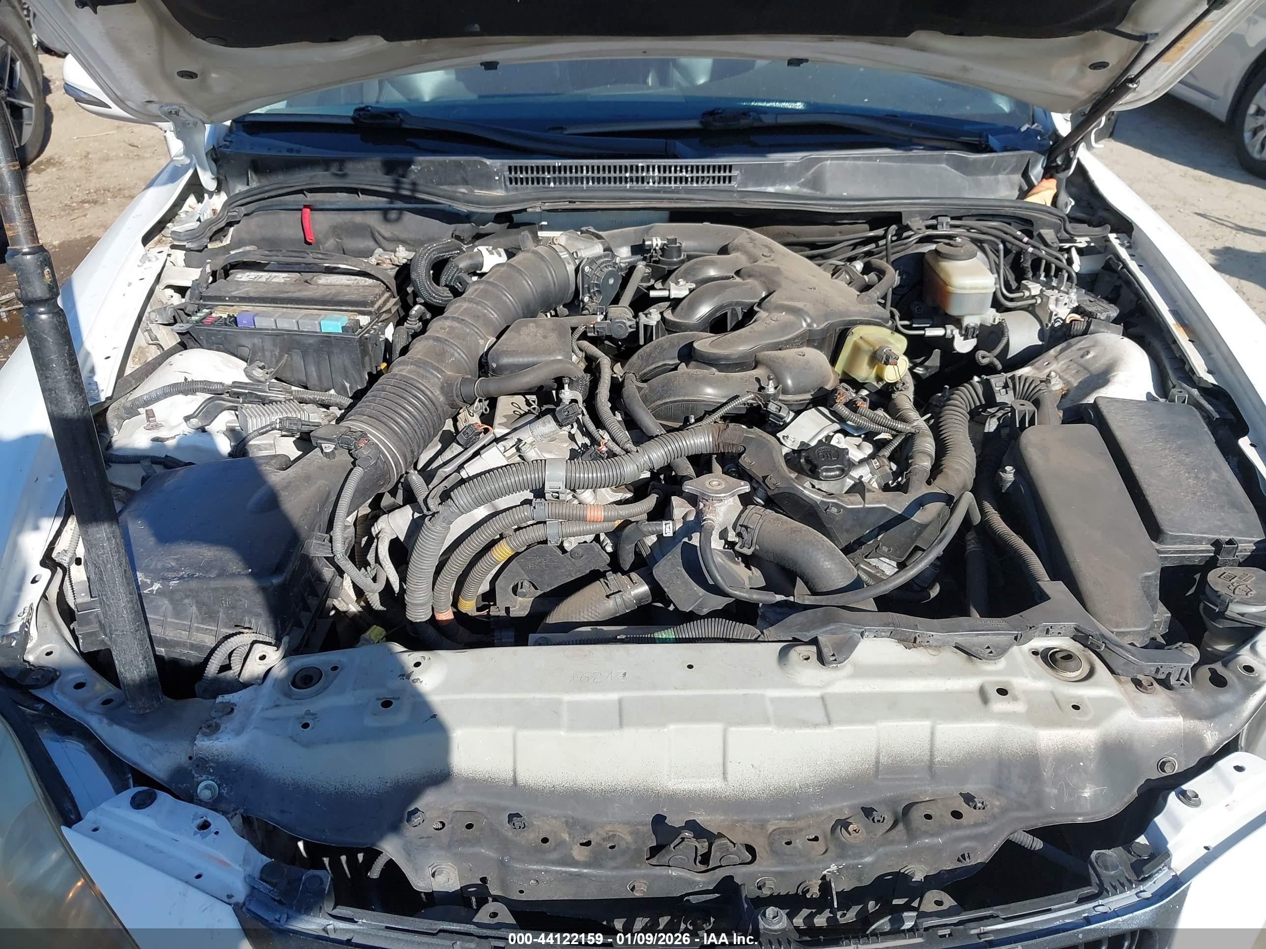 LEXUS IS image 10