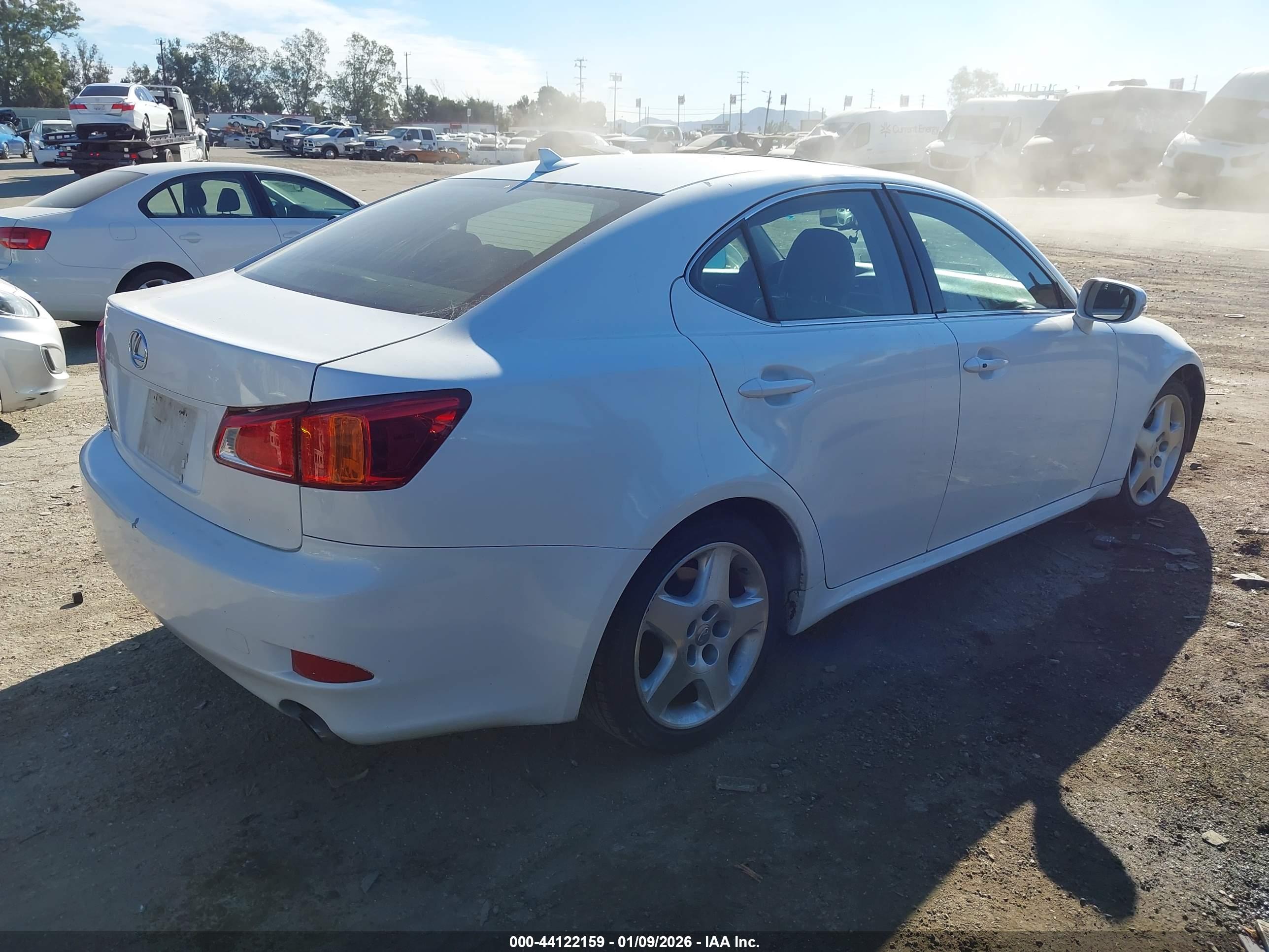 LEXUS IS image 4
