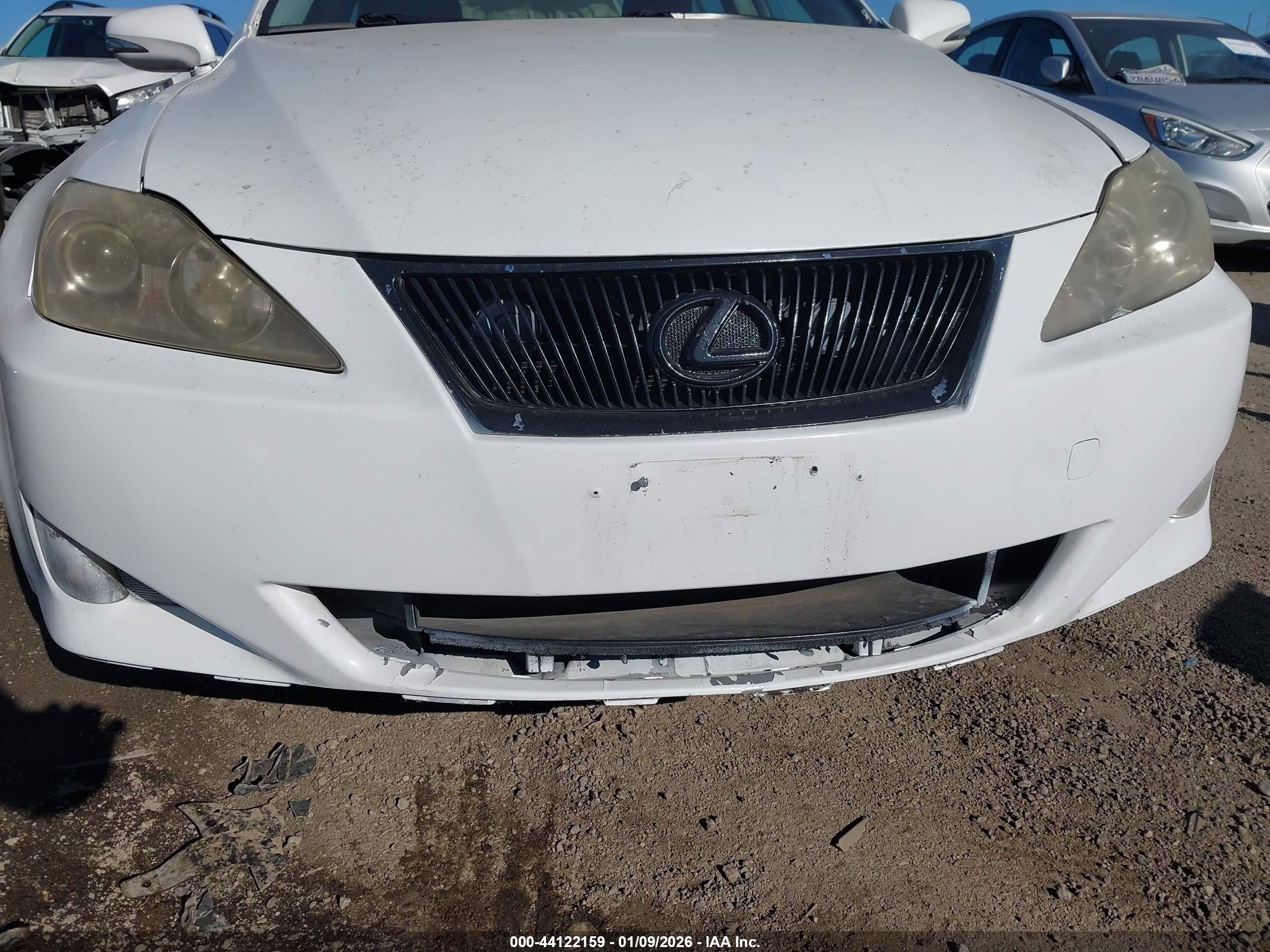 LEXUS IS image 6
