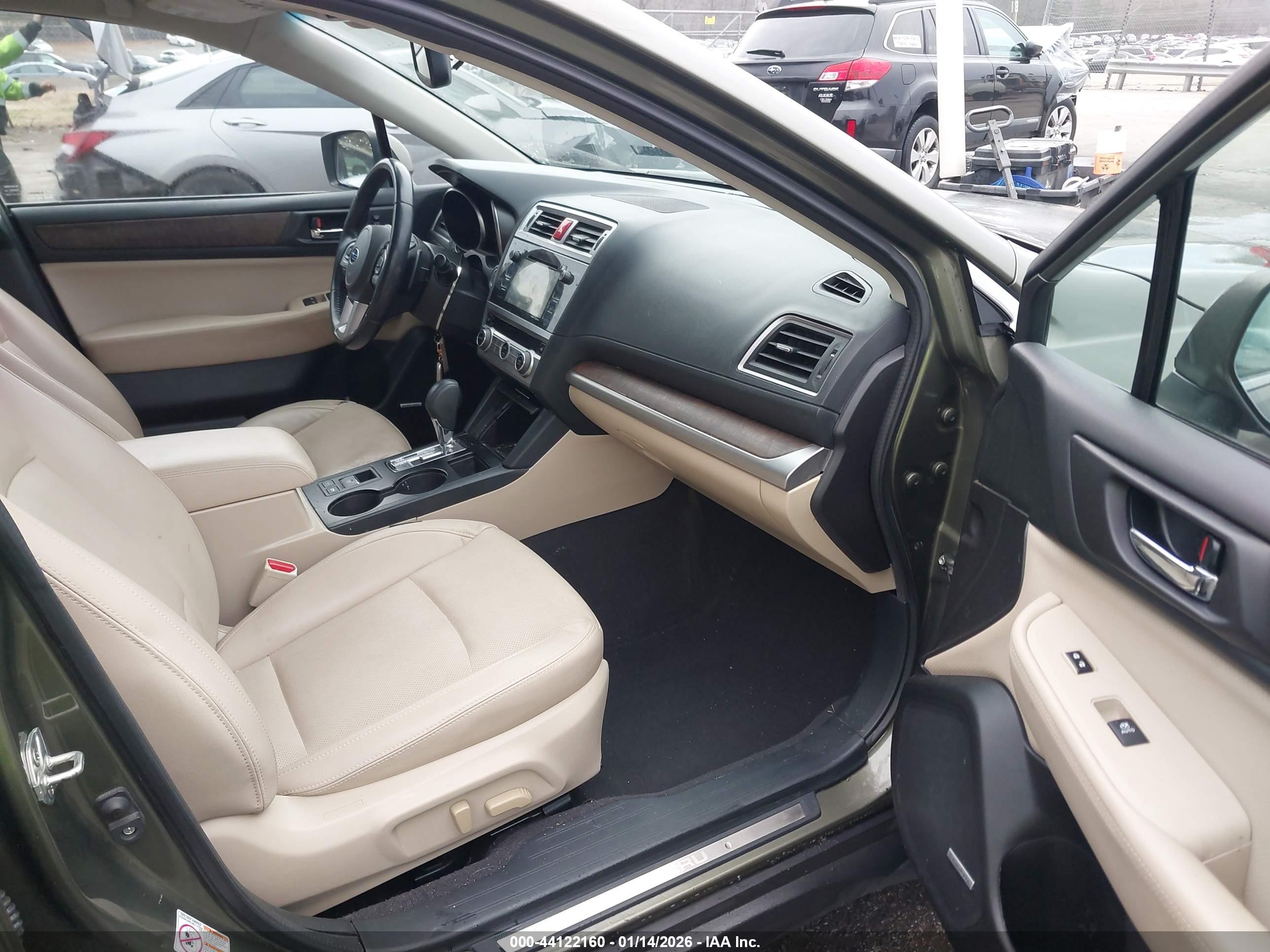 SUBARU OUTBACK image 5