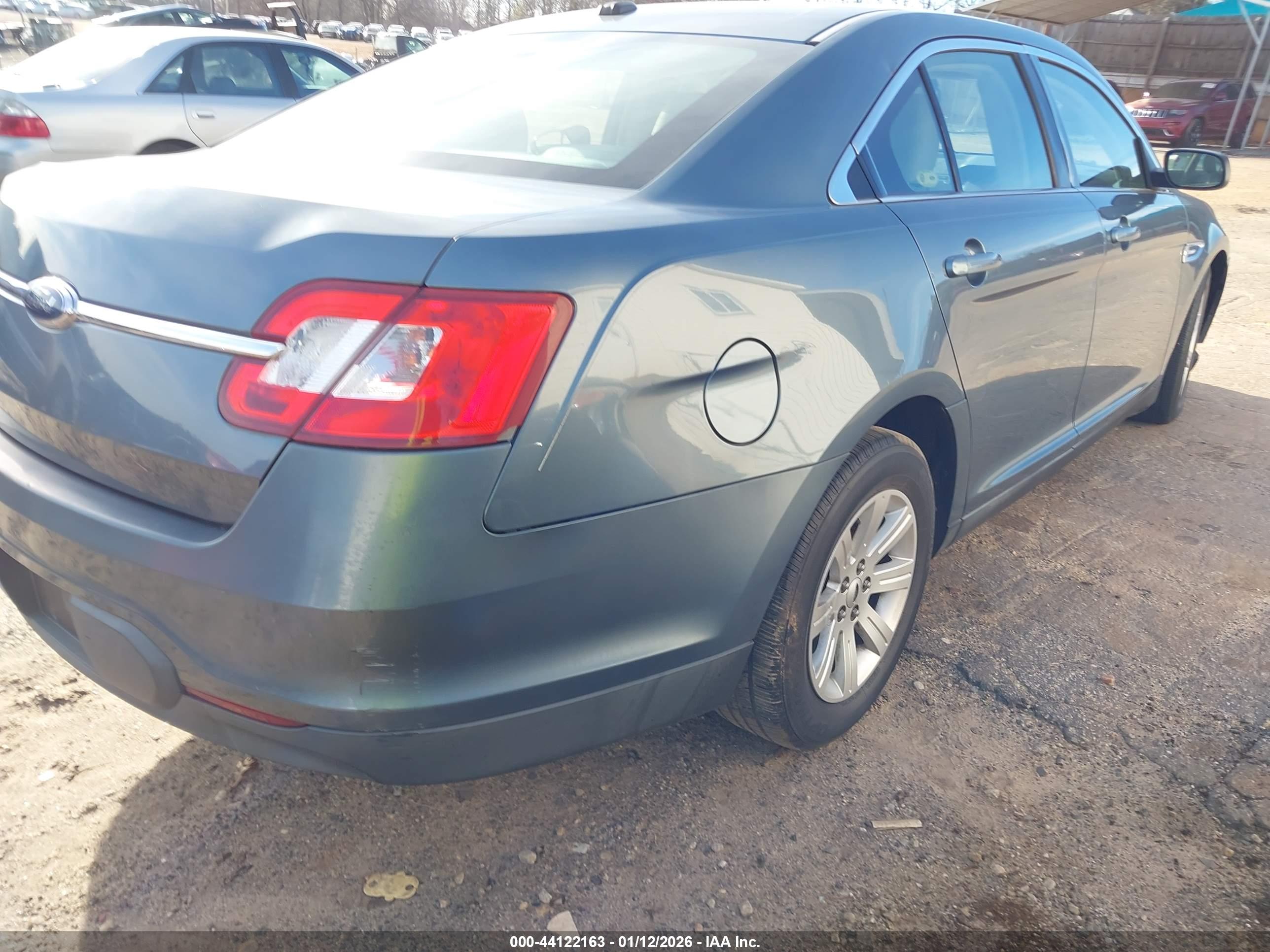 FORD TAURUS image 4