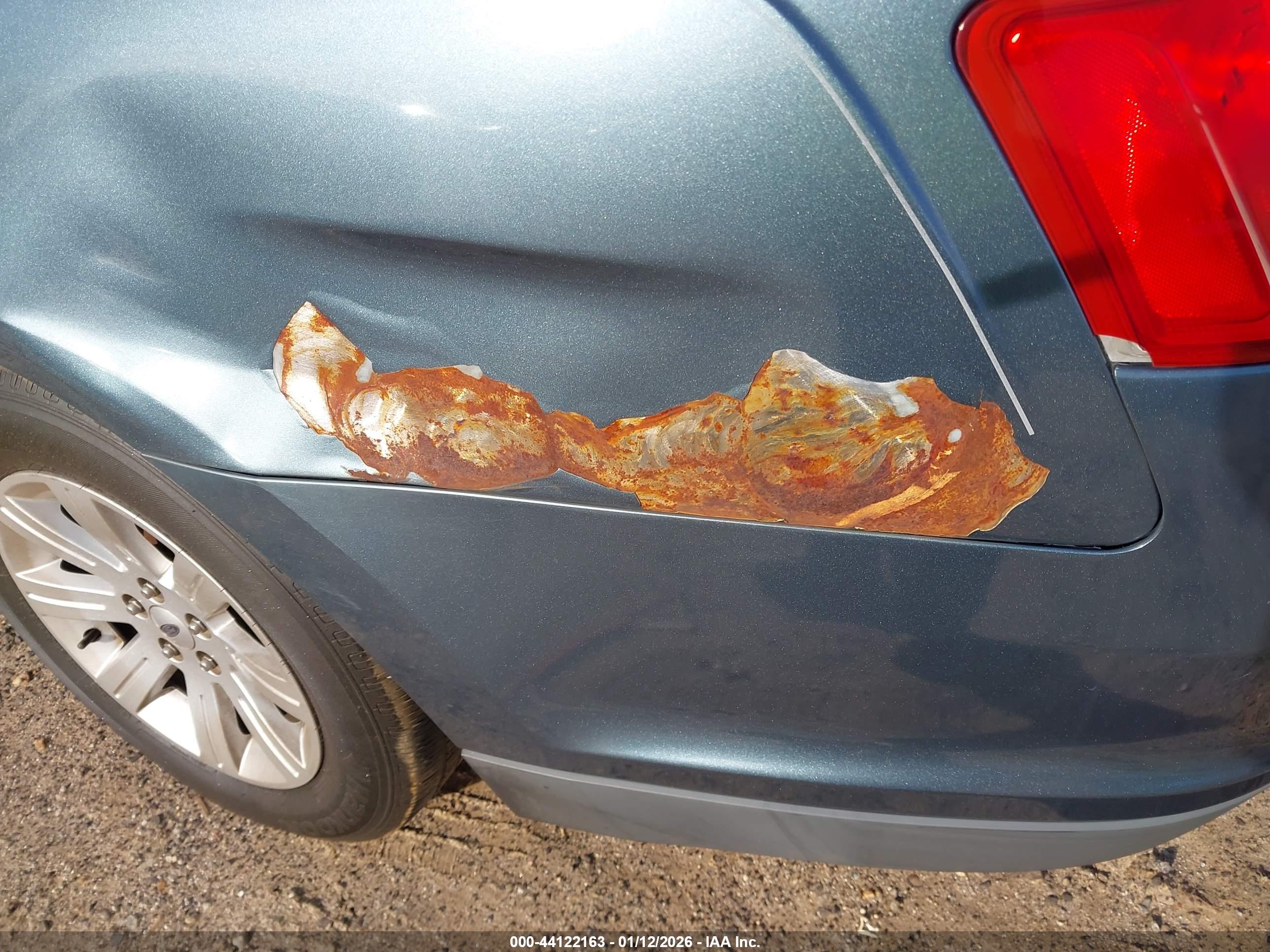 FORD TAURUS image 6
