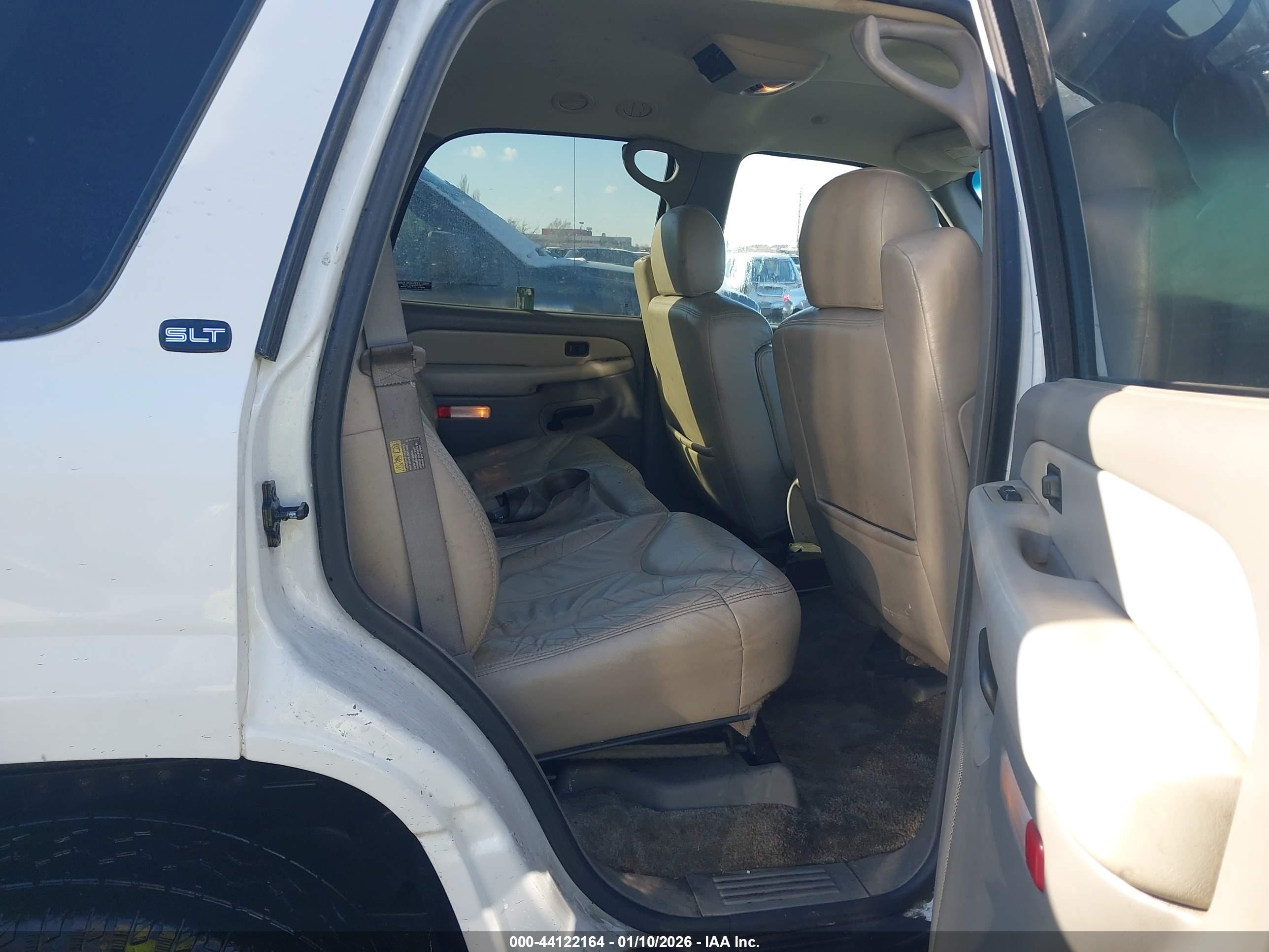 GMC YUKON image 8