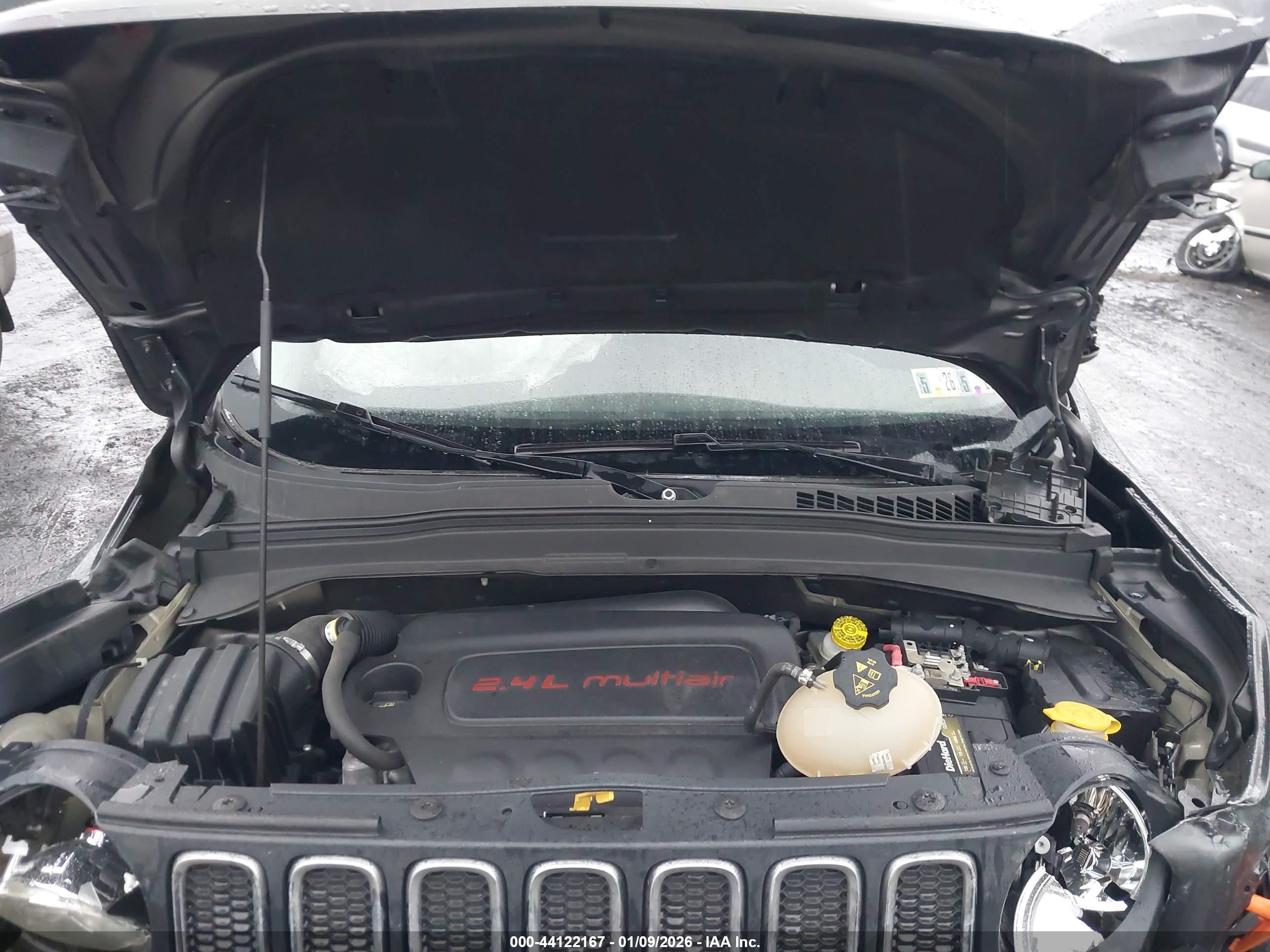 JEEP RENEGADE image 10