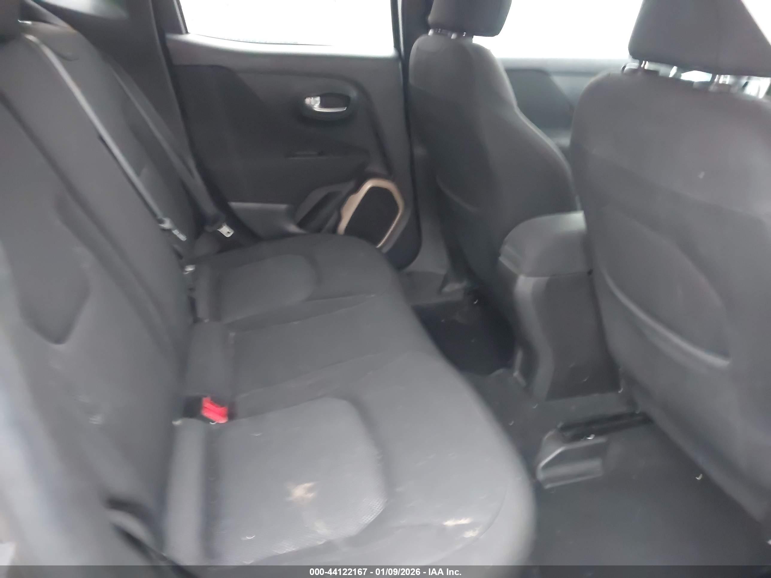 JEEP RENEGADE image 8