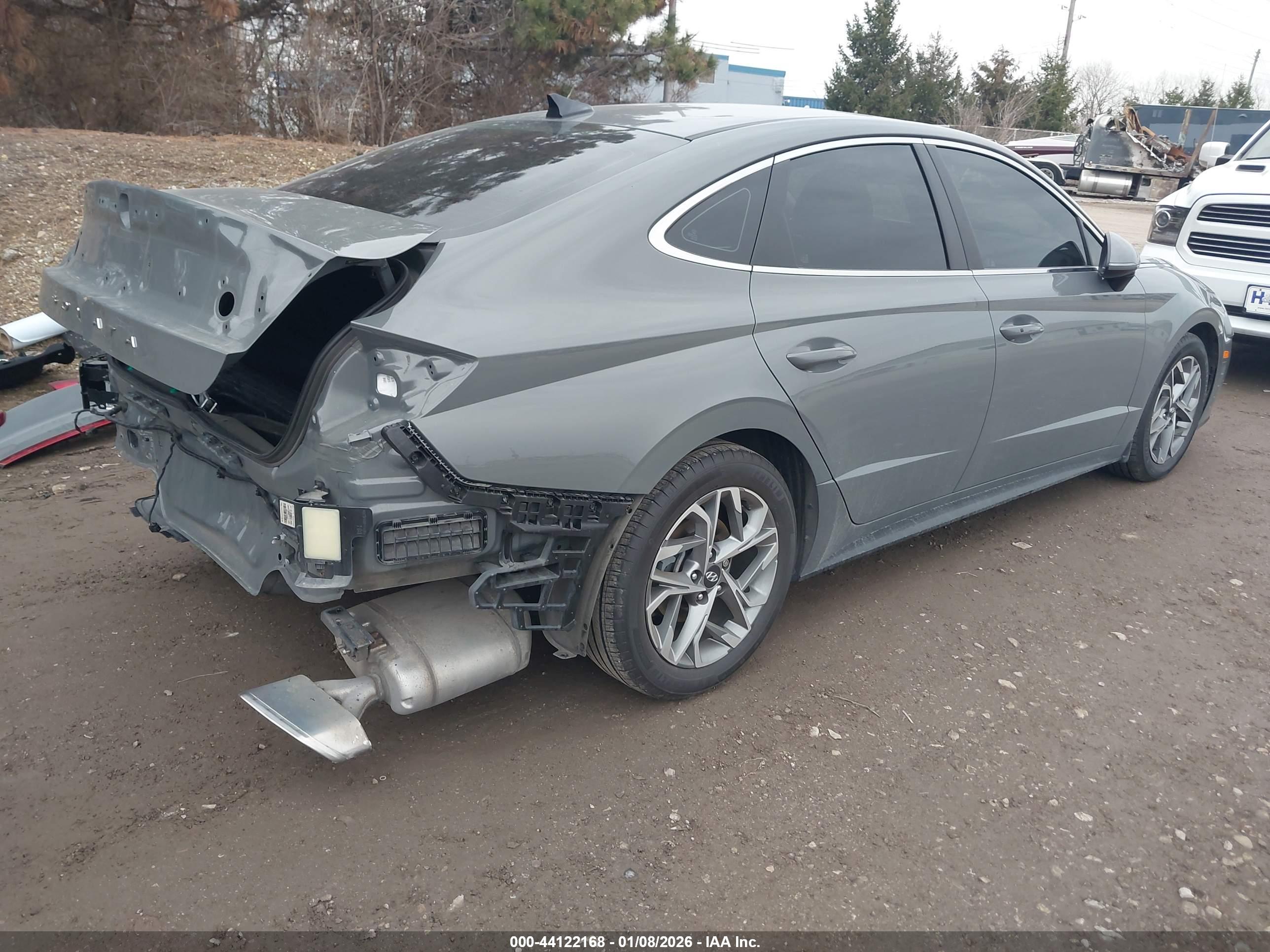 HYUNDAI SONATA image 4