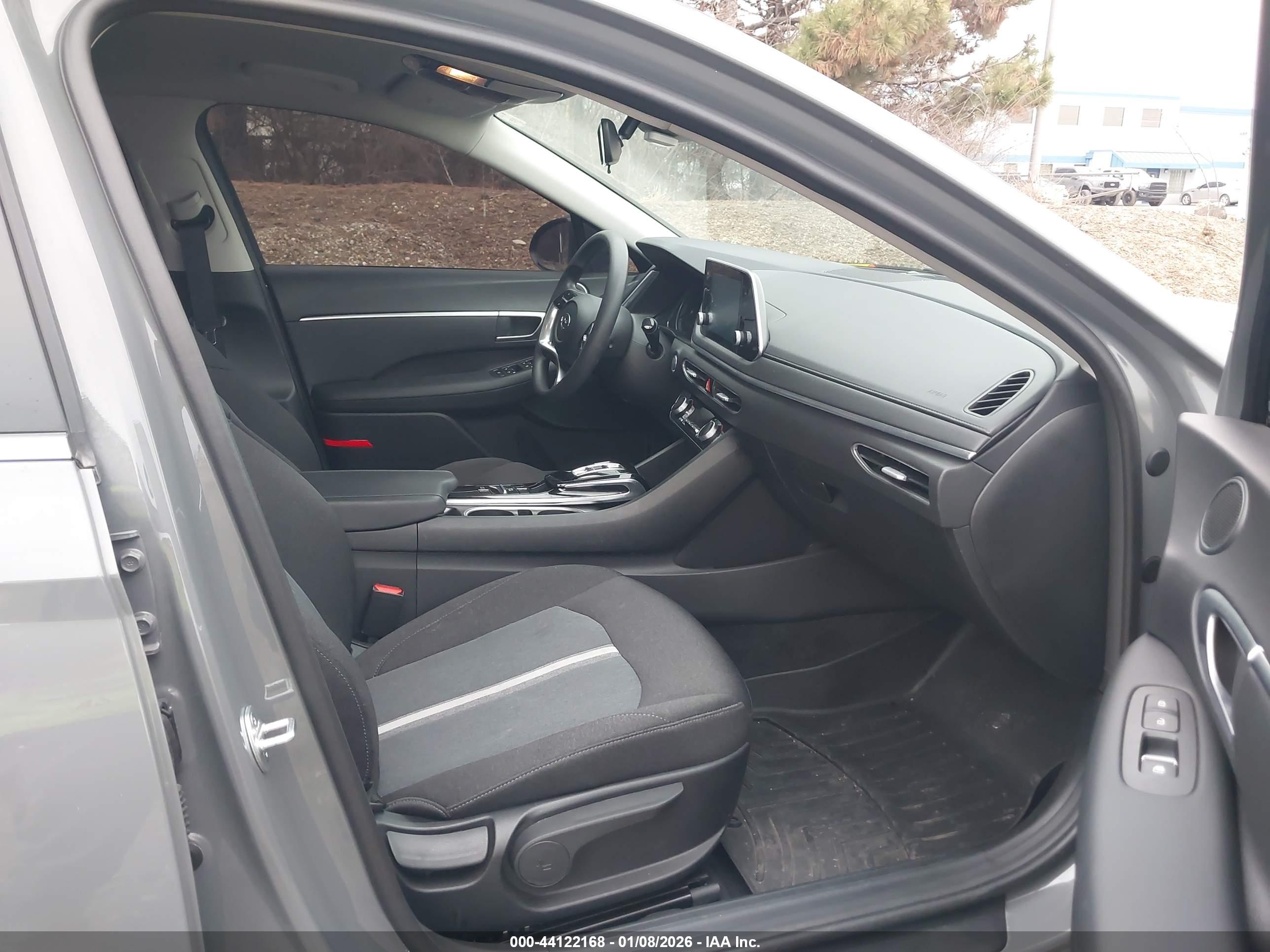 HYUNDAI SONATA image 5