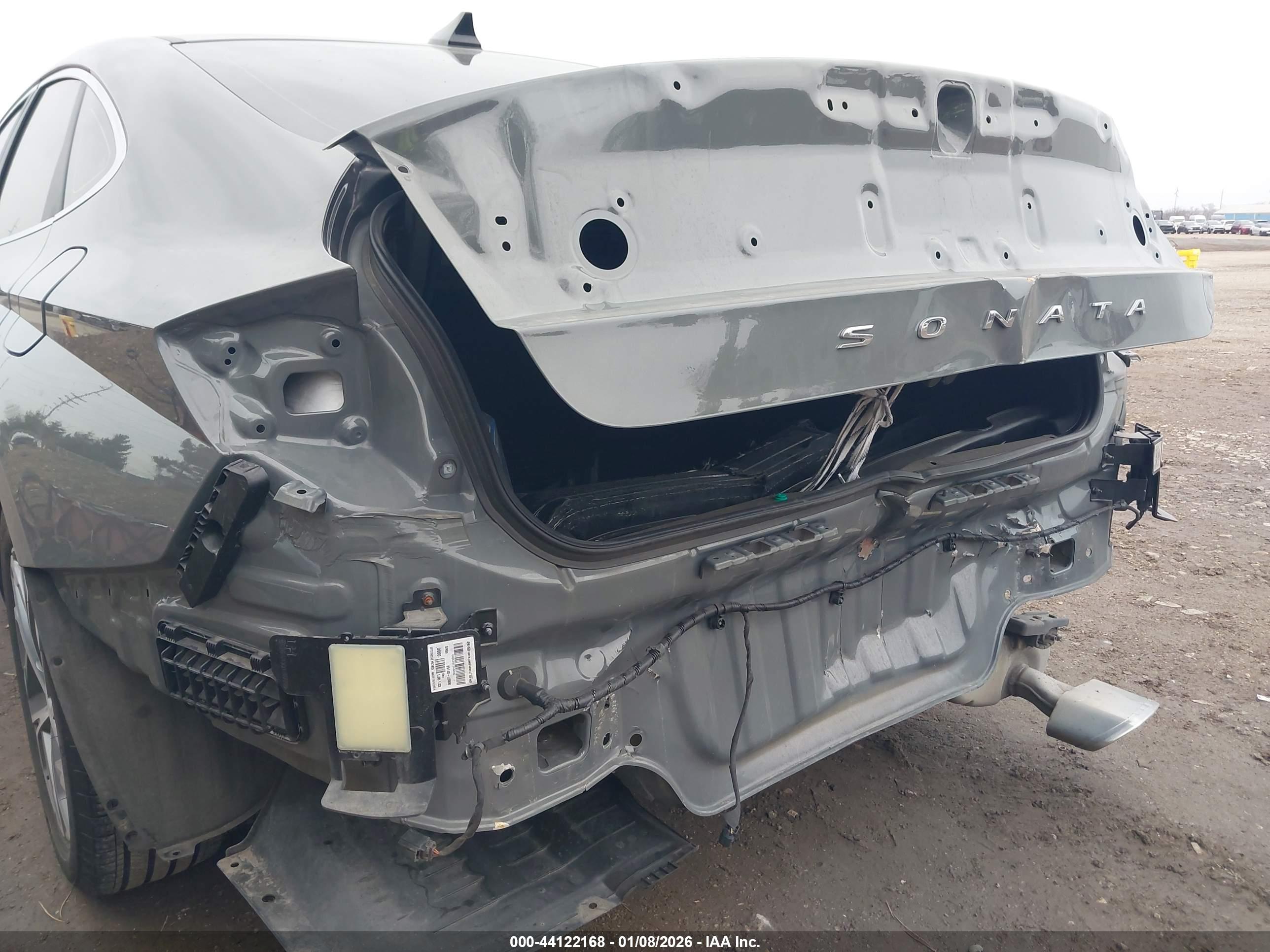 HYUNDAI SONATA image 6