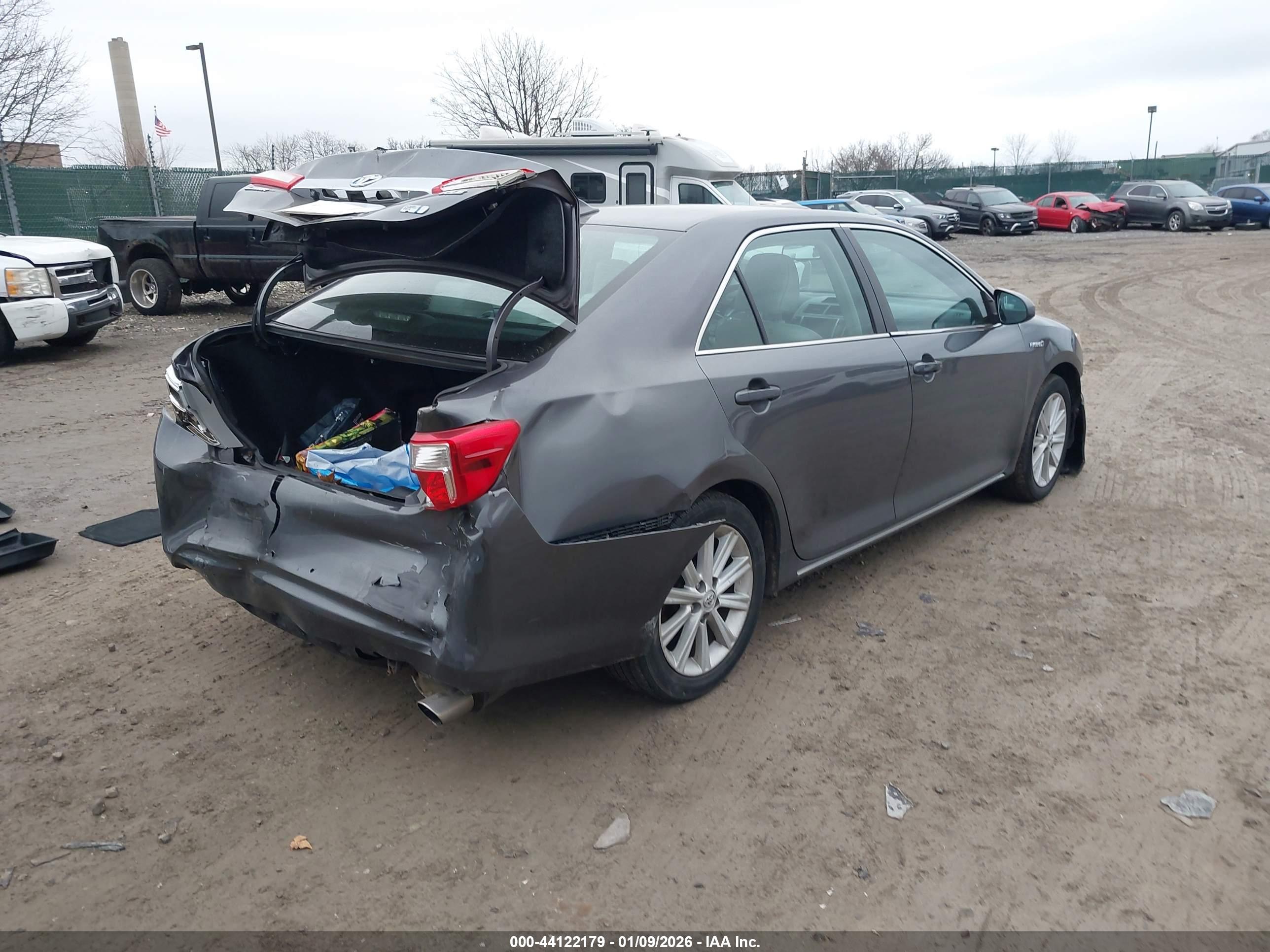 TOYOTA CAMRY image 4