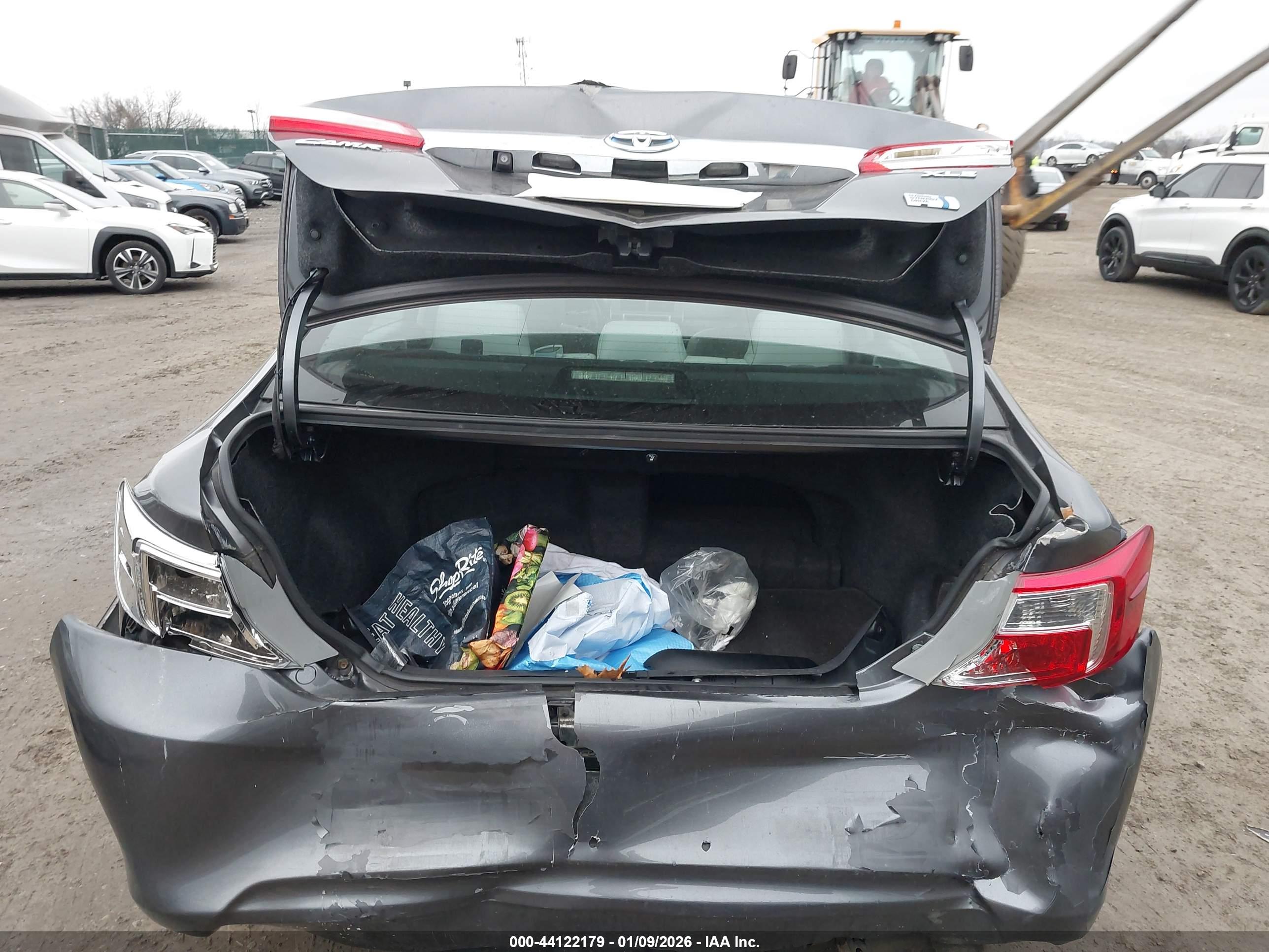 TOYOTA CAMRY image 6